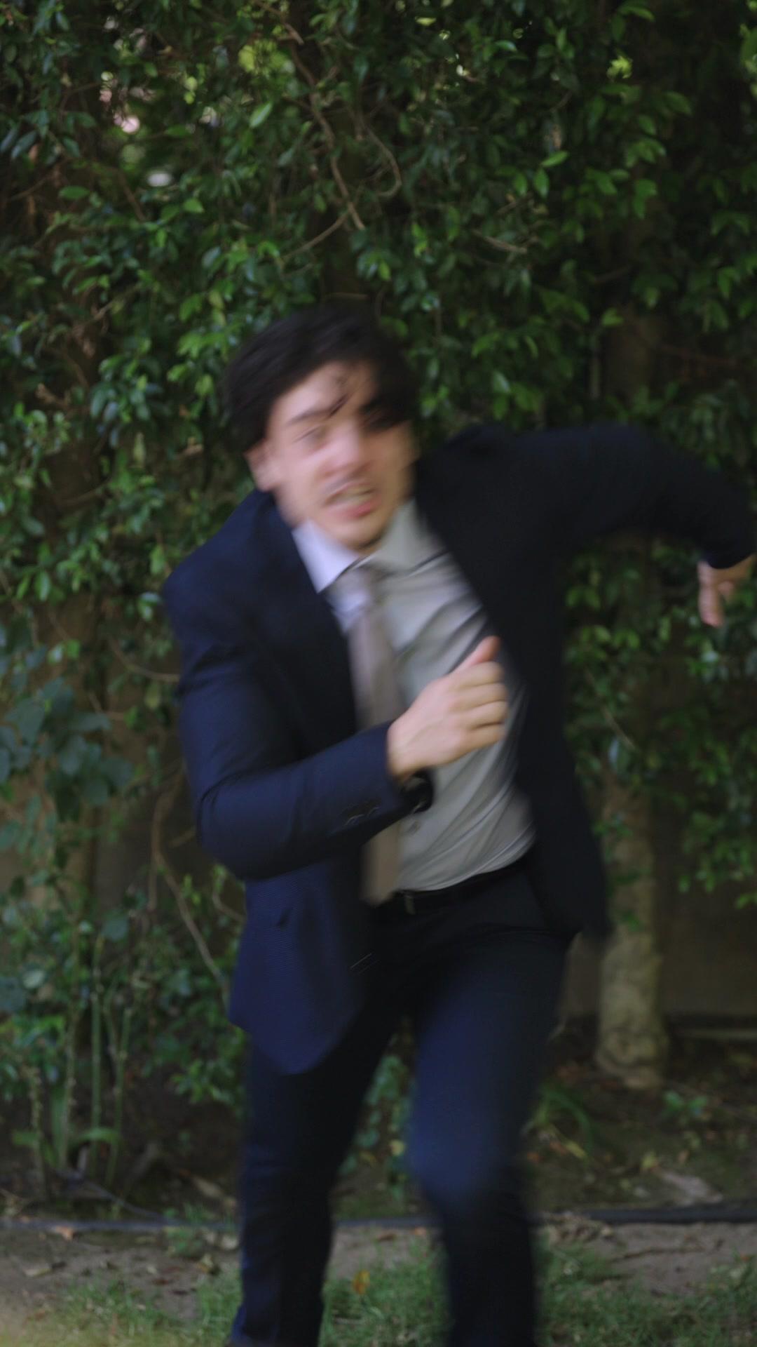 Obedéceme, hijo del presidente