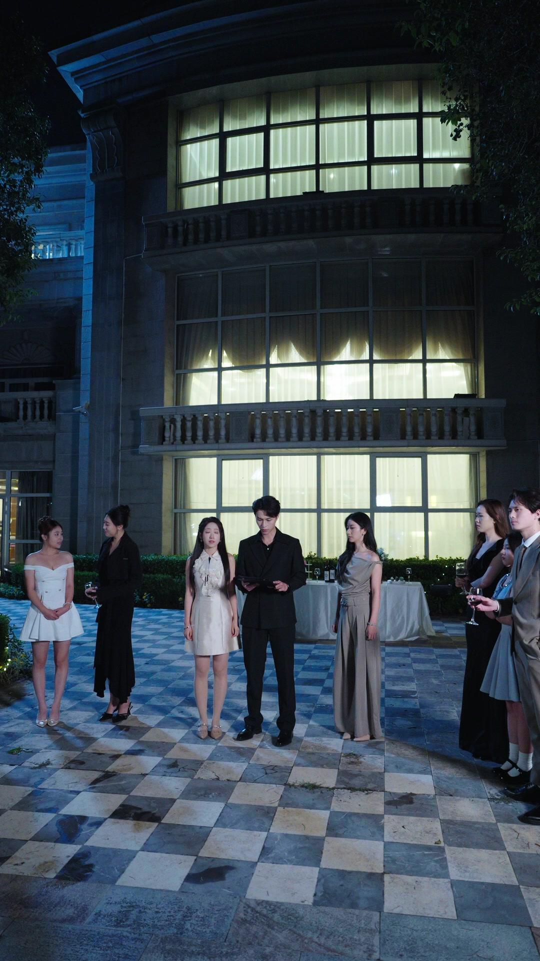 Bukan Untuk Dicintai