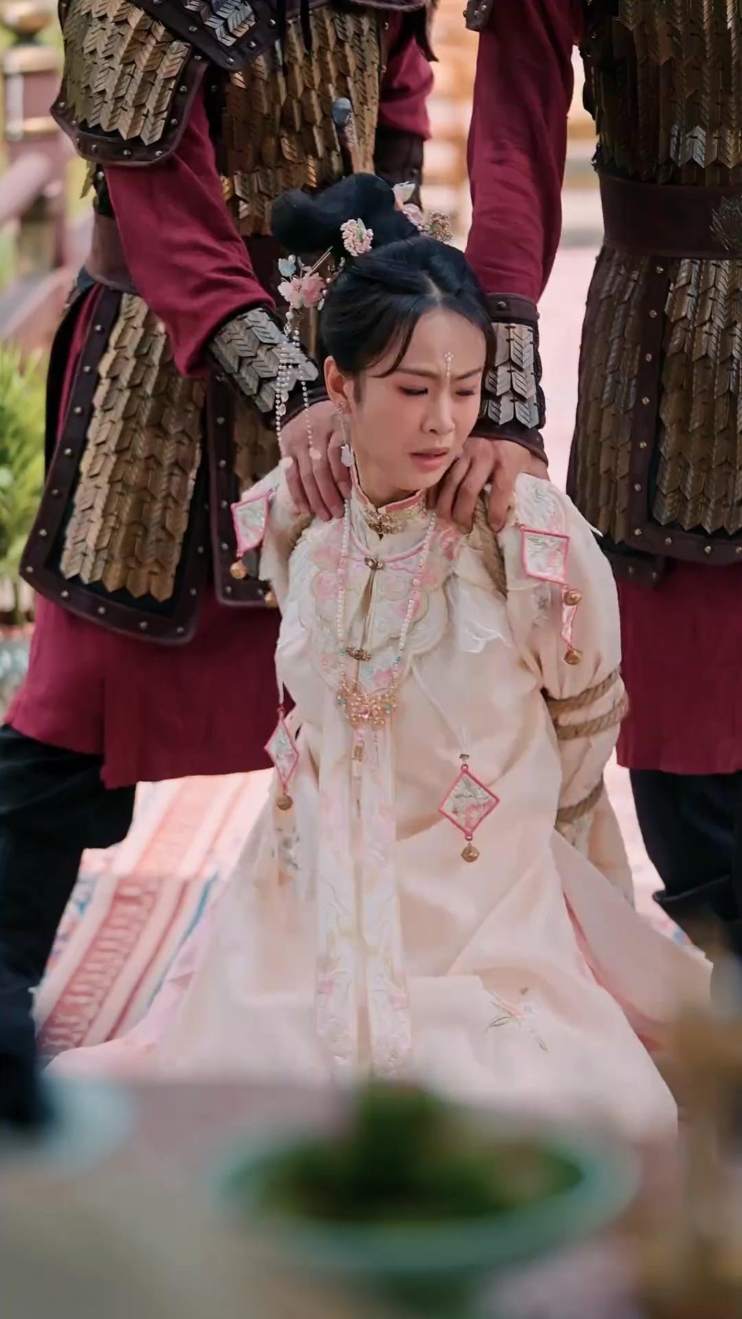 (Dubbed)The Emperor's Cloaked Convict Queen