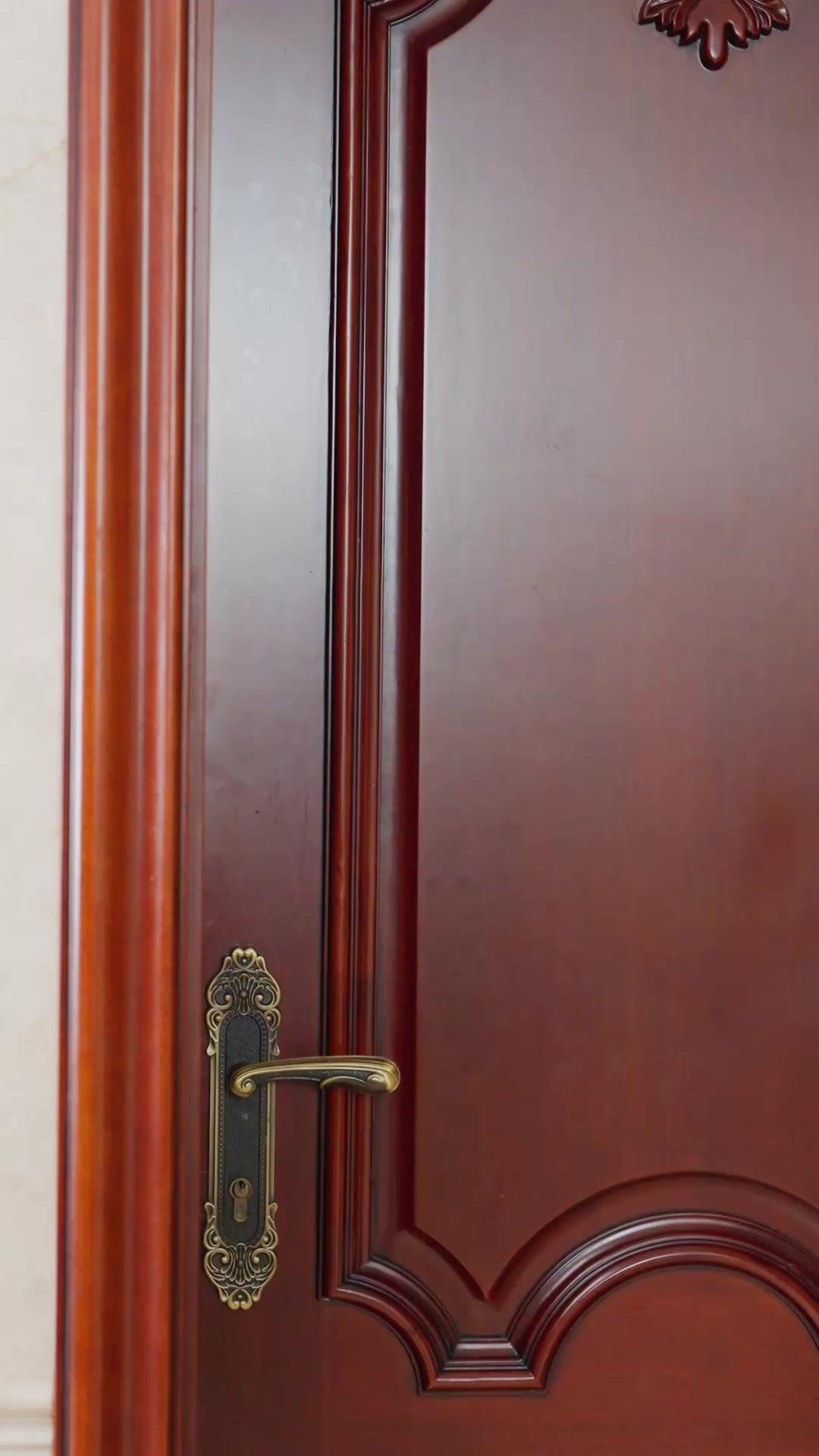 親愛的，你到底是誰？