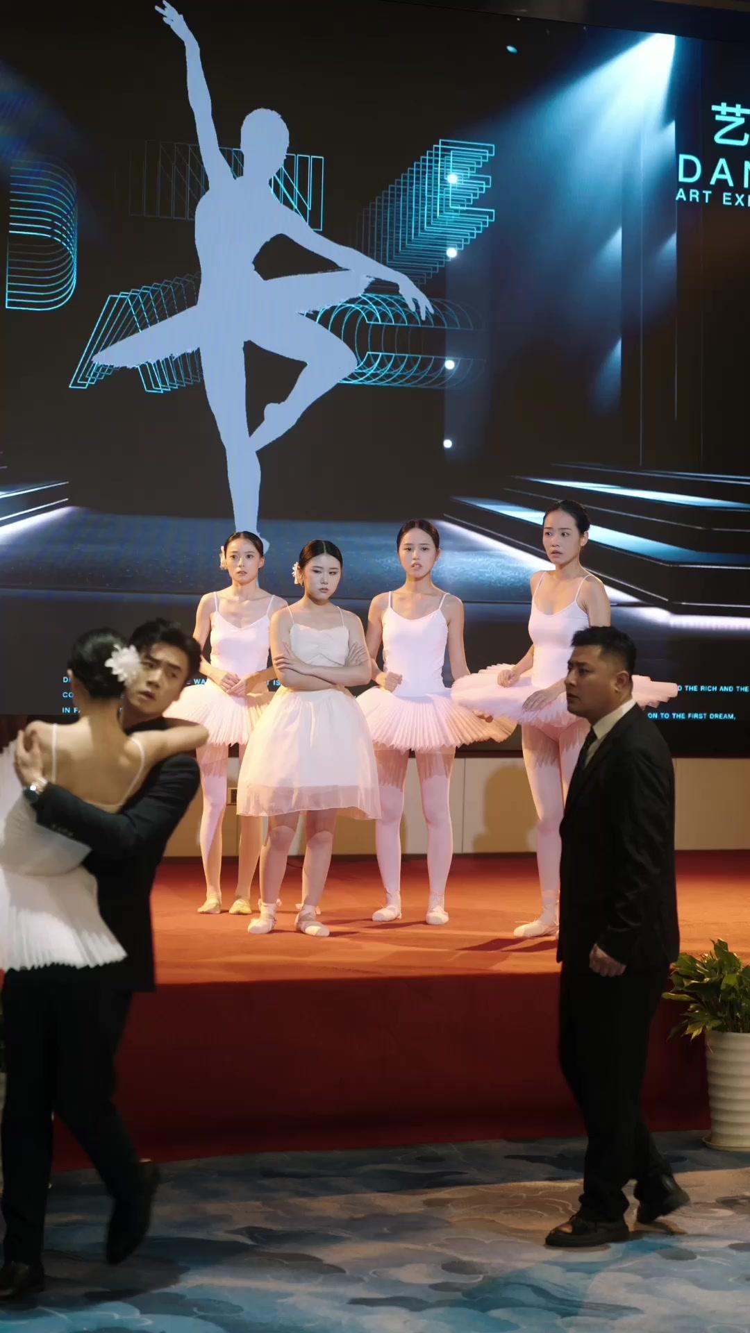 愛と呼ぶには 痛すぎる