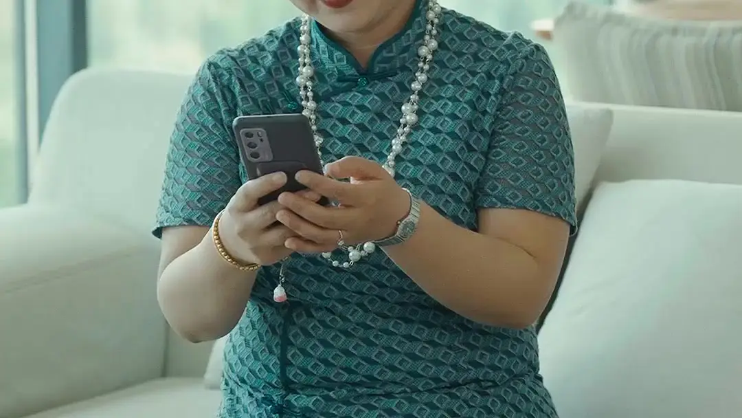 閃婚甜妻是大佬：母親怒斥「小三」時，兒子笑了
