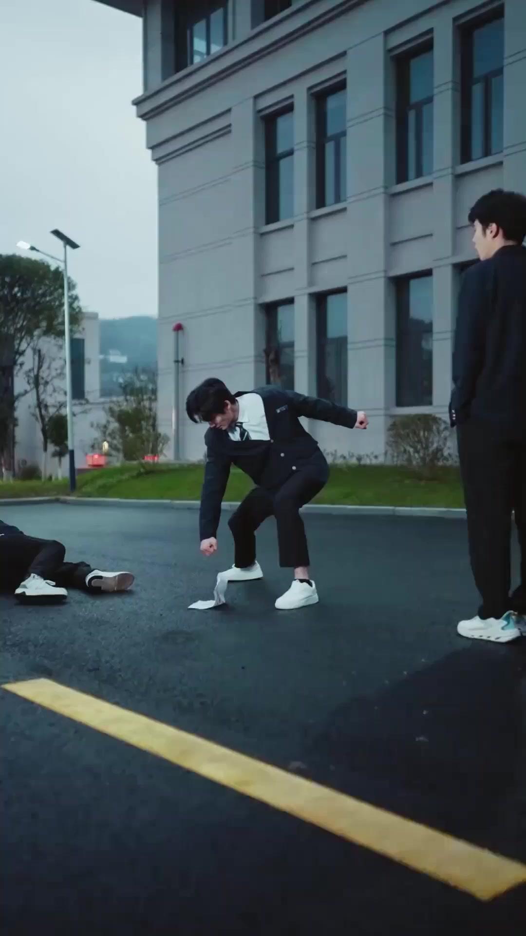 (Sulih suara) Memberantas Pembullyan