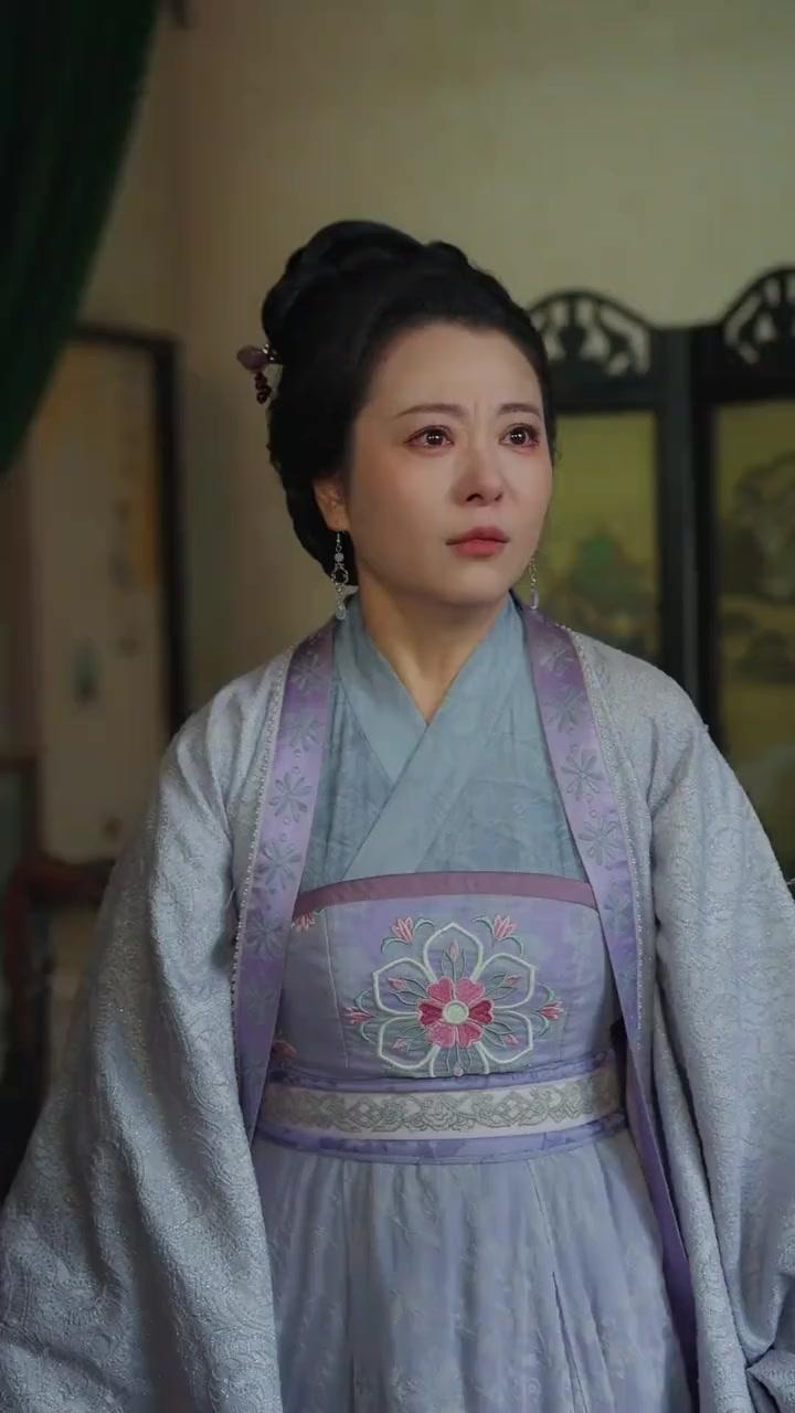 OMG! The "butcher" Son Is the Family Savior!