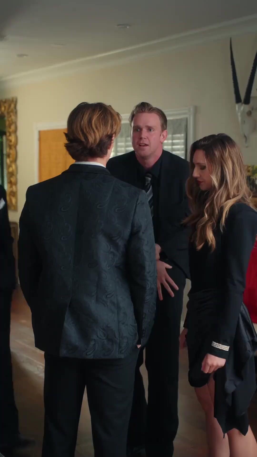 (Doblado) Presa en jaula dorada