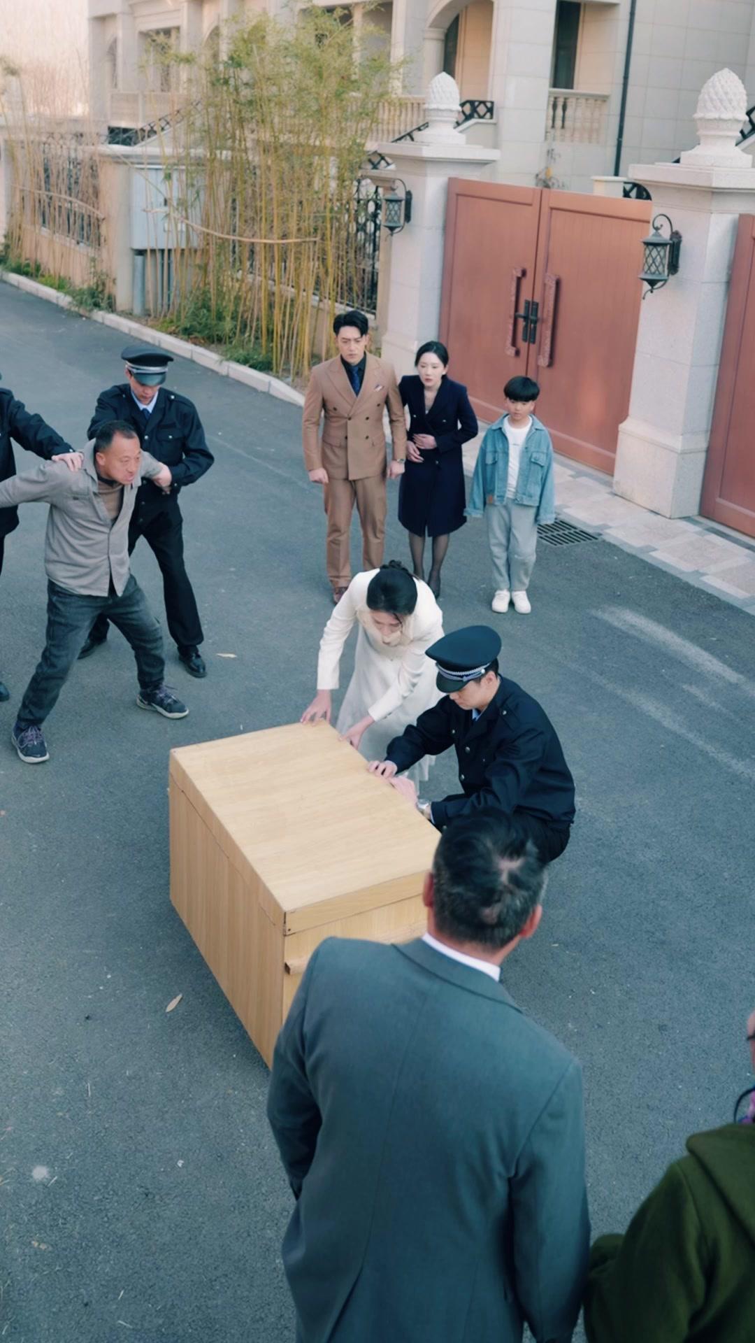 Dikhianati oleh suami