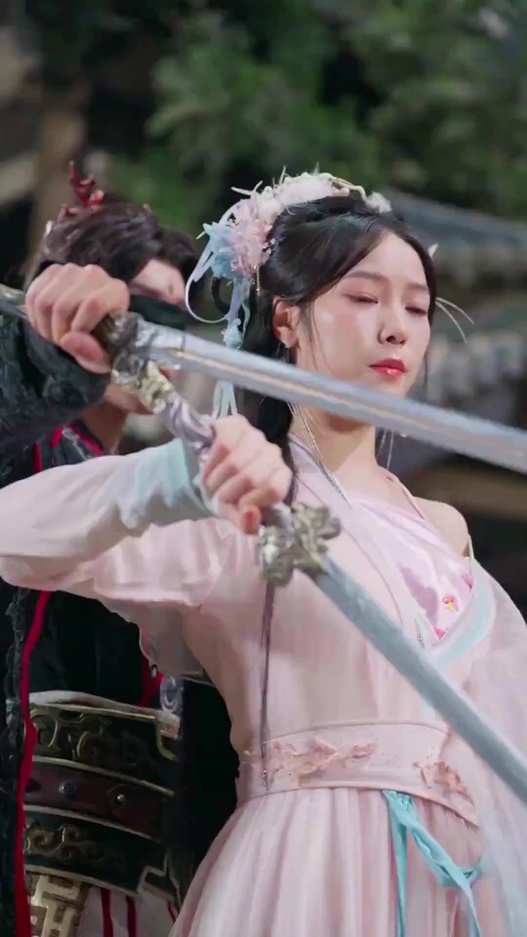 (مدبلج) قطع السيف عبر الأزمان