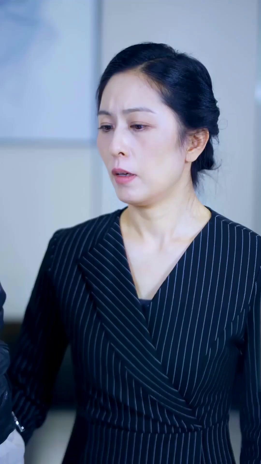 Ẩn Long Ngạo Thế