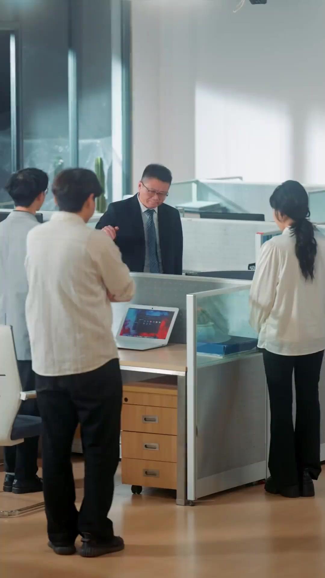 La Segretaria Sosia del CEO