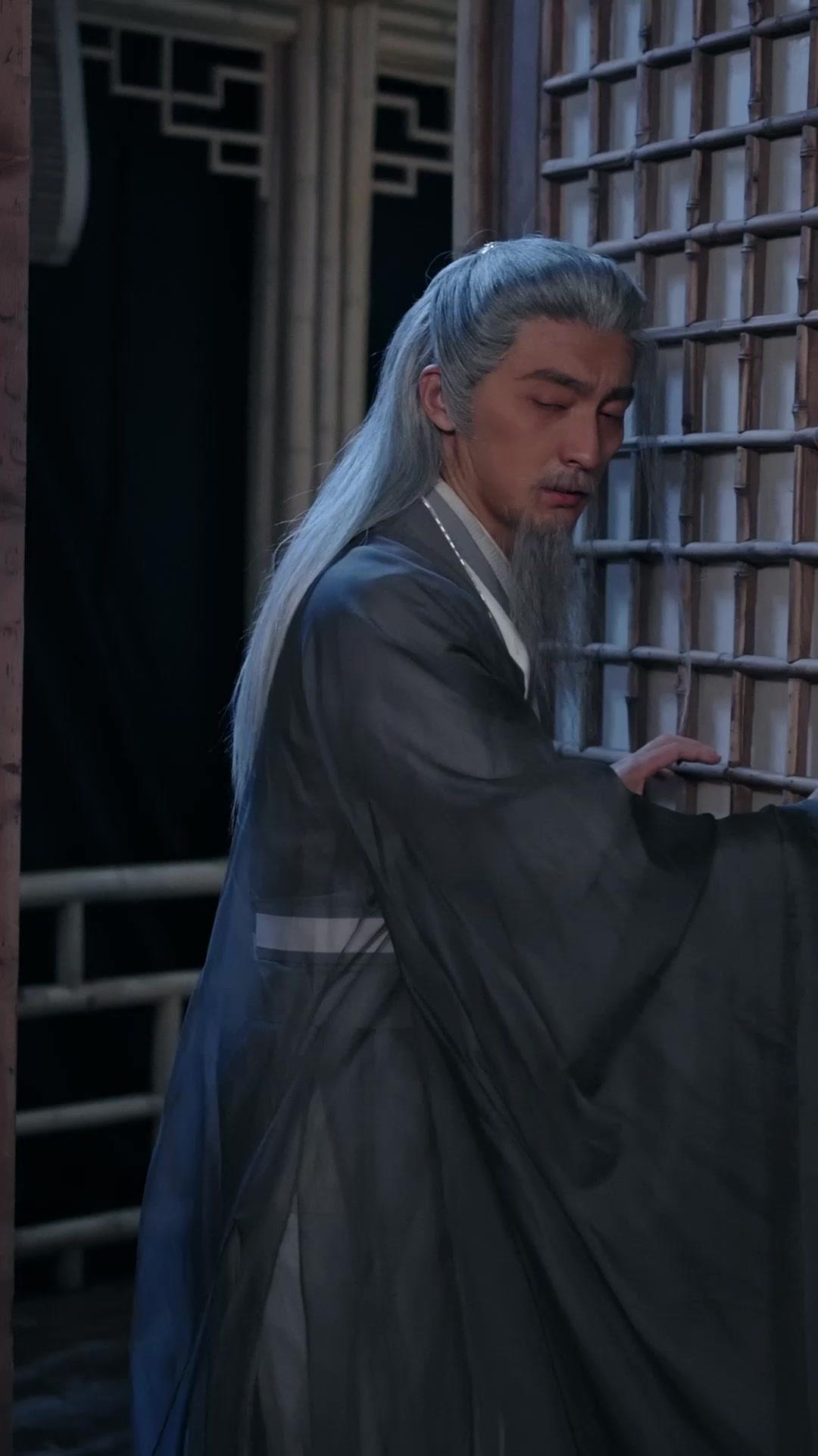 廢物逆襲：三位道侶陪我狂殺三界