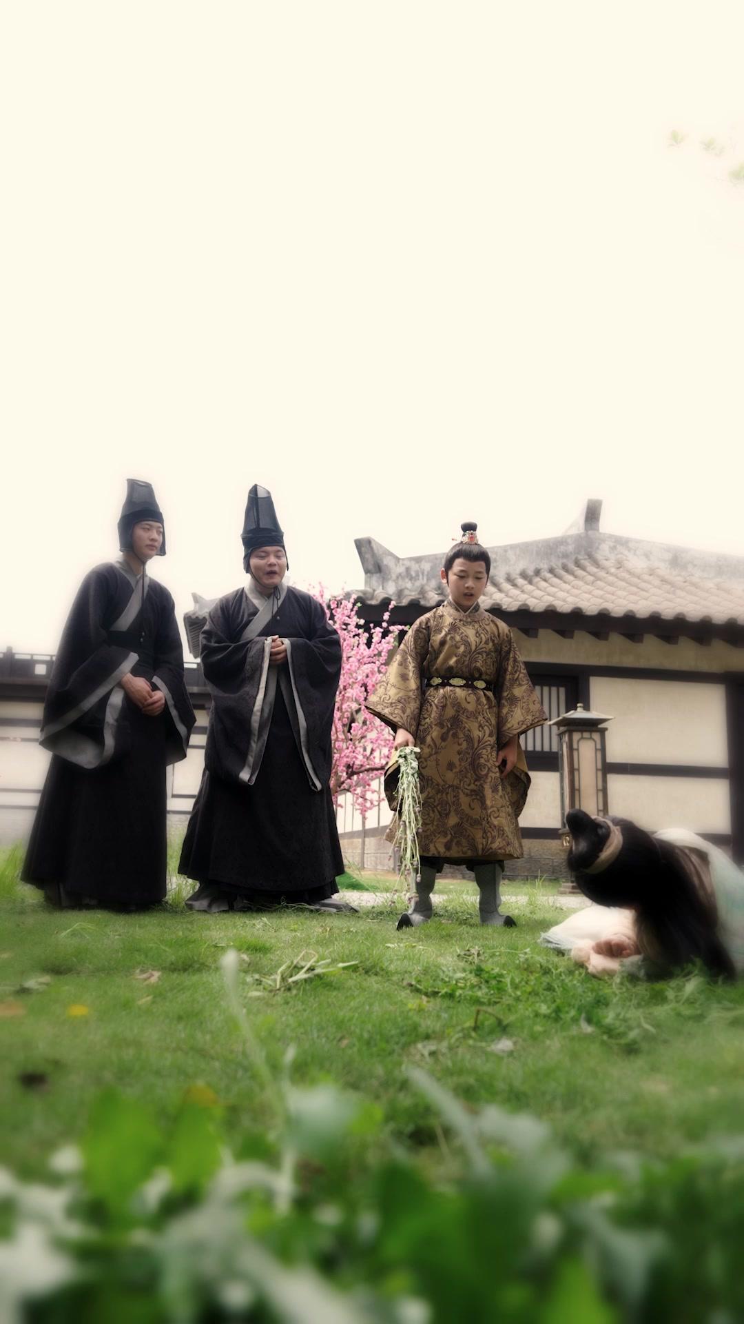 She Will Burn the Throne