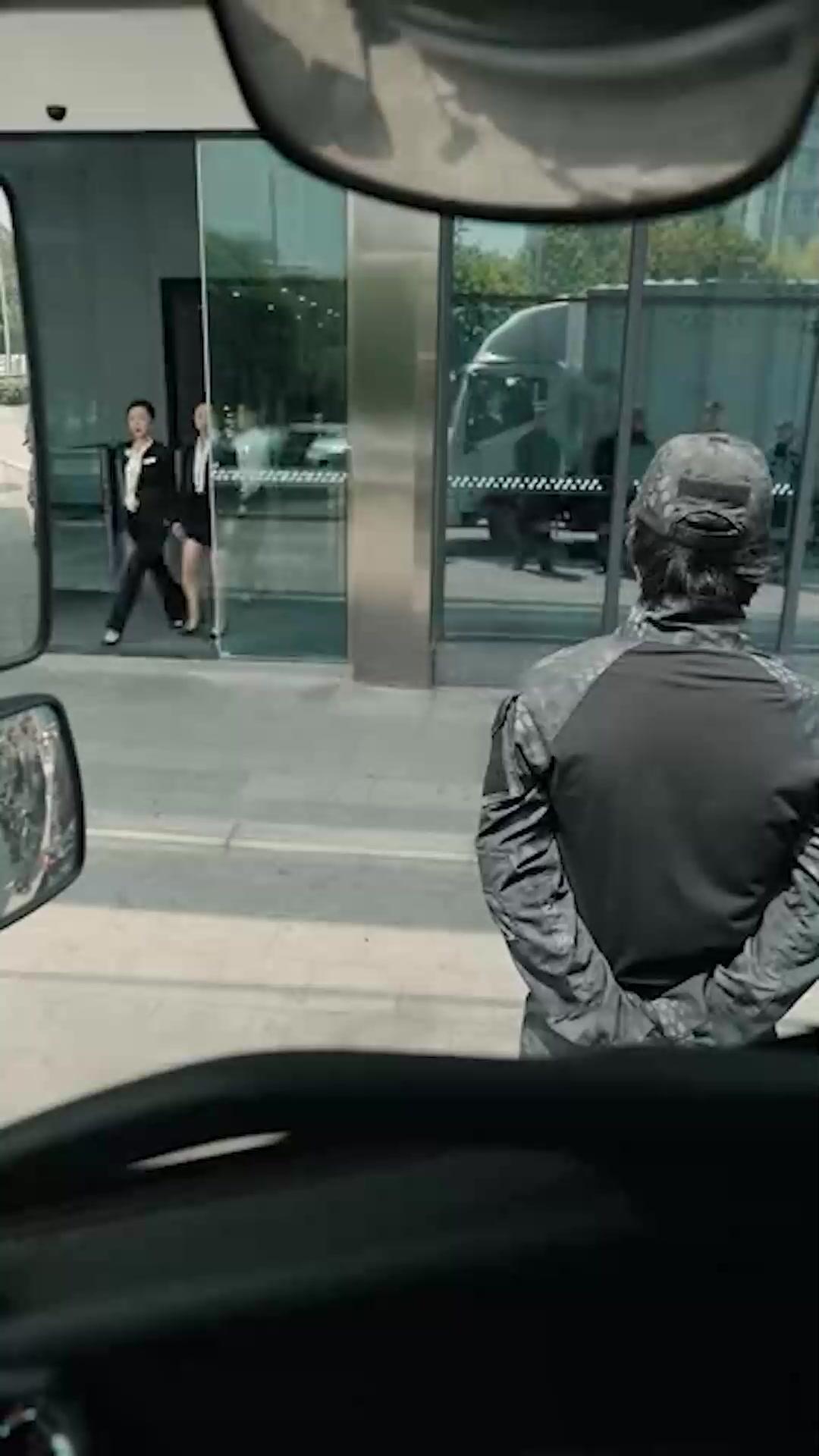 Matrimonio lampo, la dolce moglie è un grande capo