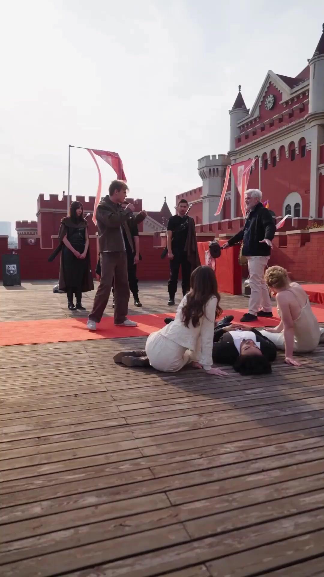 (Dublajlı) Melez Tanrı