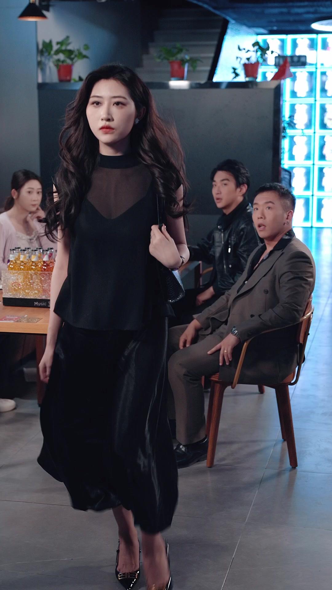 CEO Cantik Naksir Aku