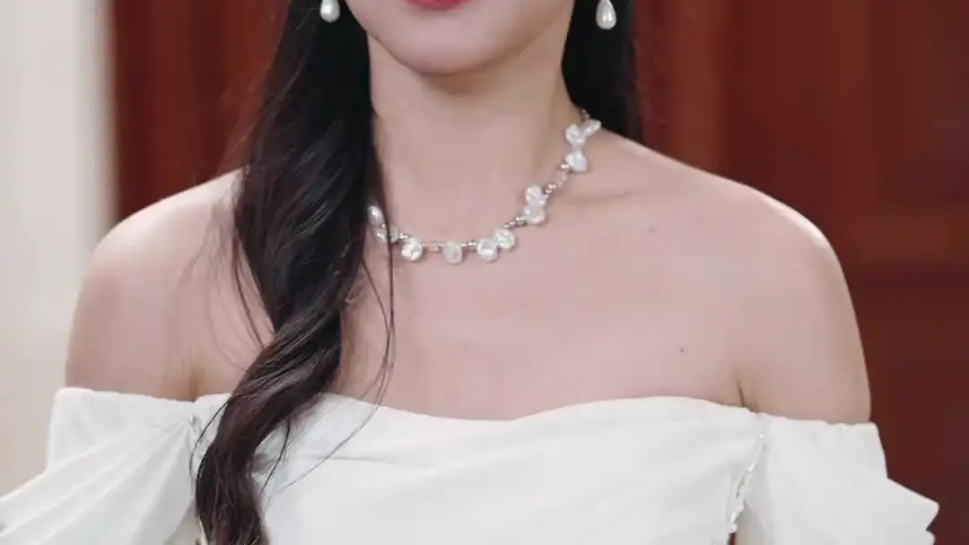 When the Live Streamers Became the Real Stars