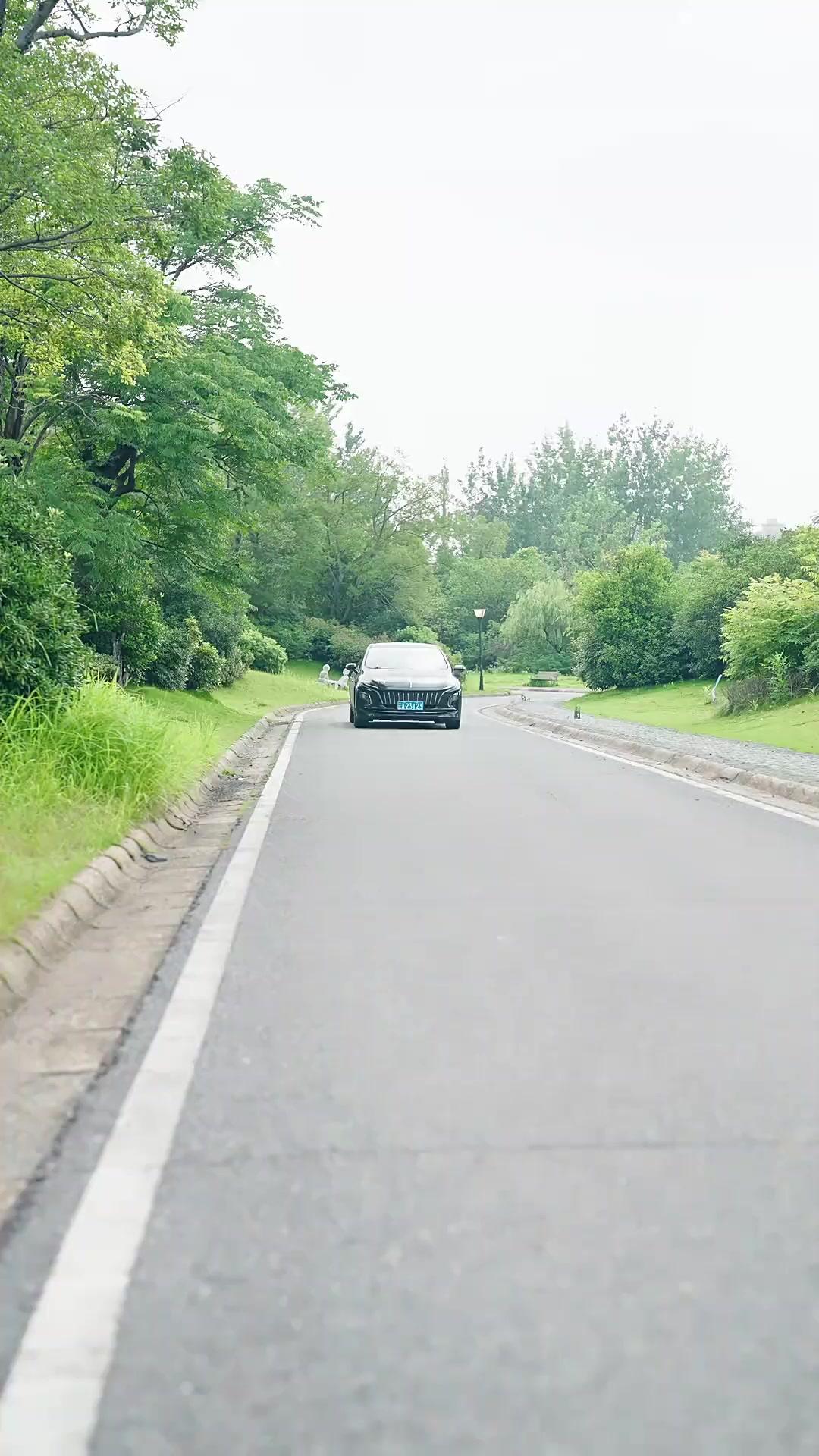 Vợ Anh Vừa Ngầu Vừa Đẹp