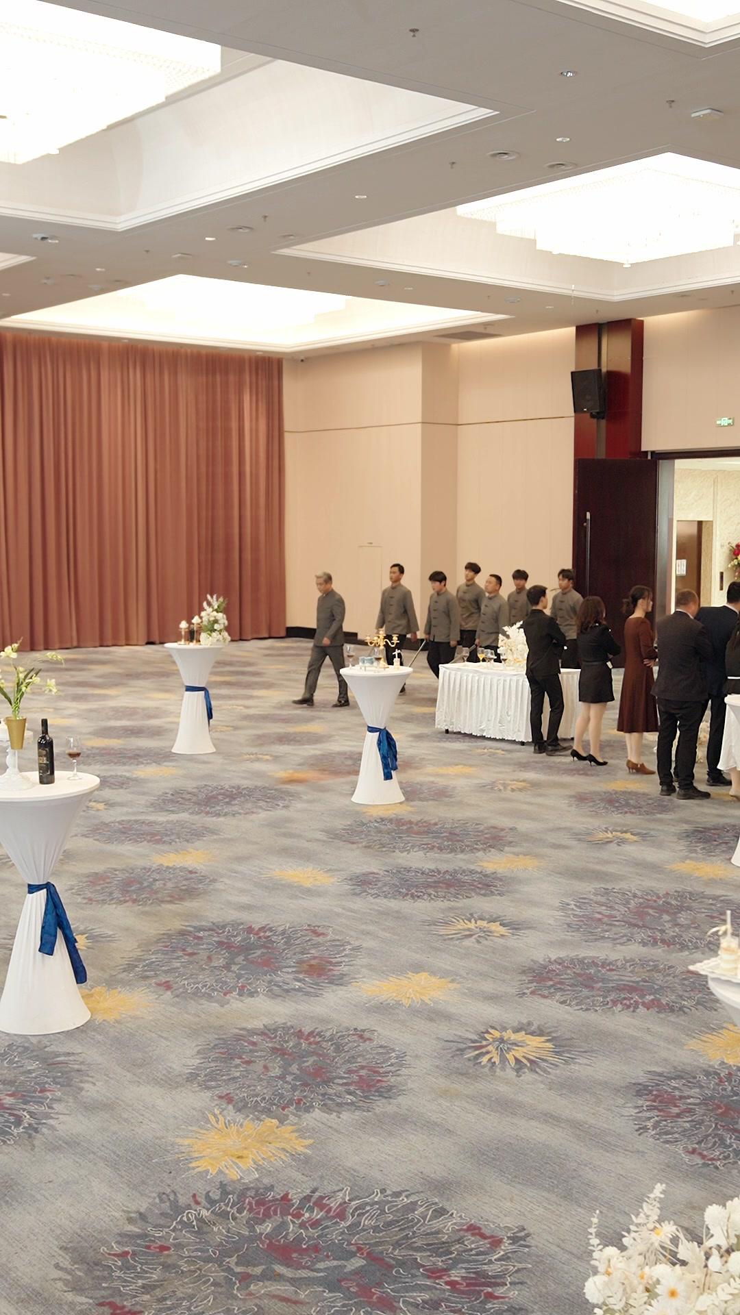 The Scarred King Returns!