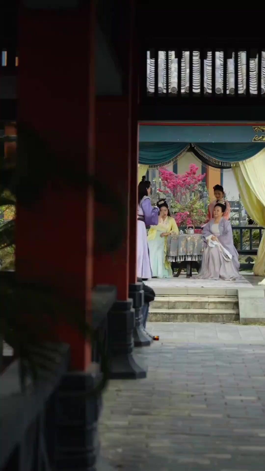 Kue Kenari Pembawa Berkah