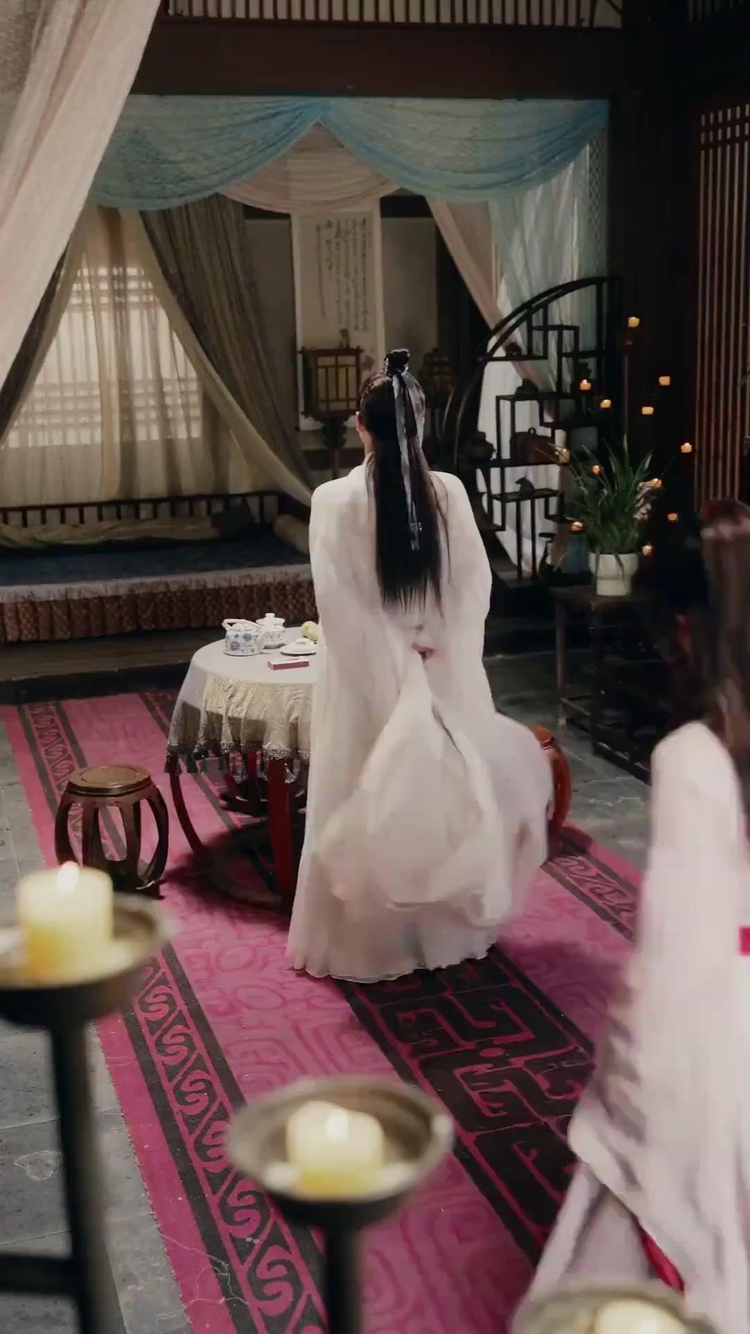 (Doblado)Todos creen que soy un maestro