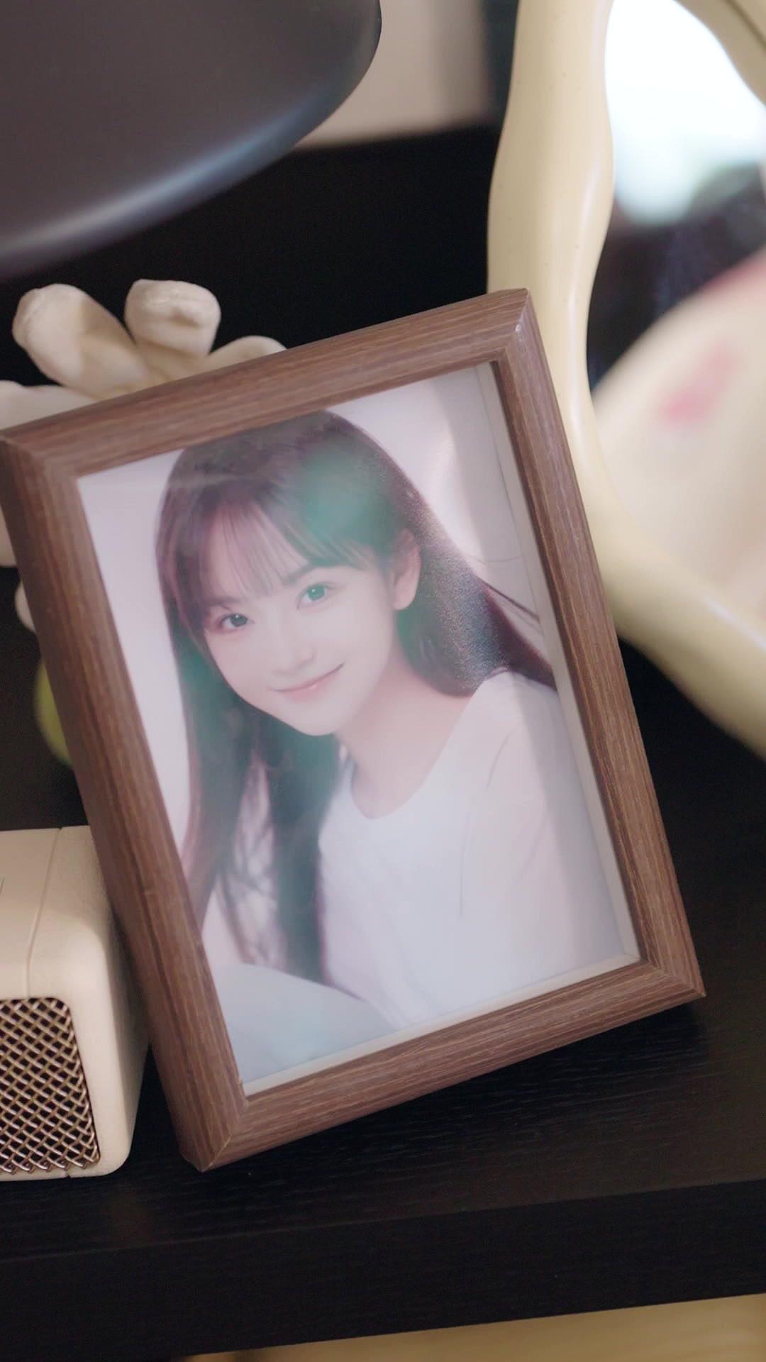 COPINE PAYANTE, ÉPOUSE OUBLIÉE