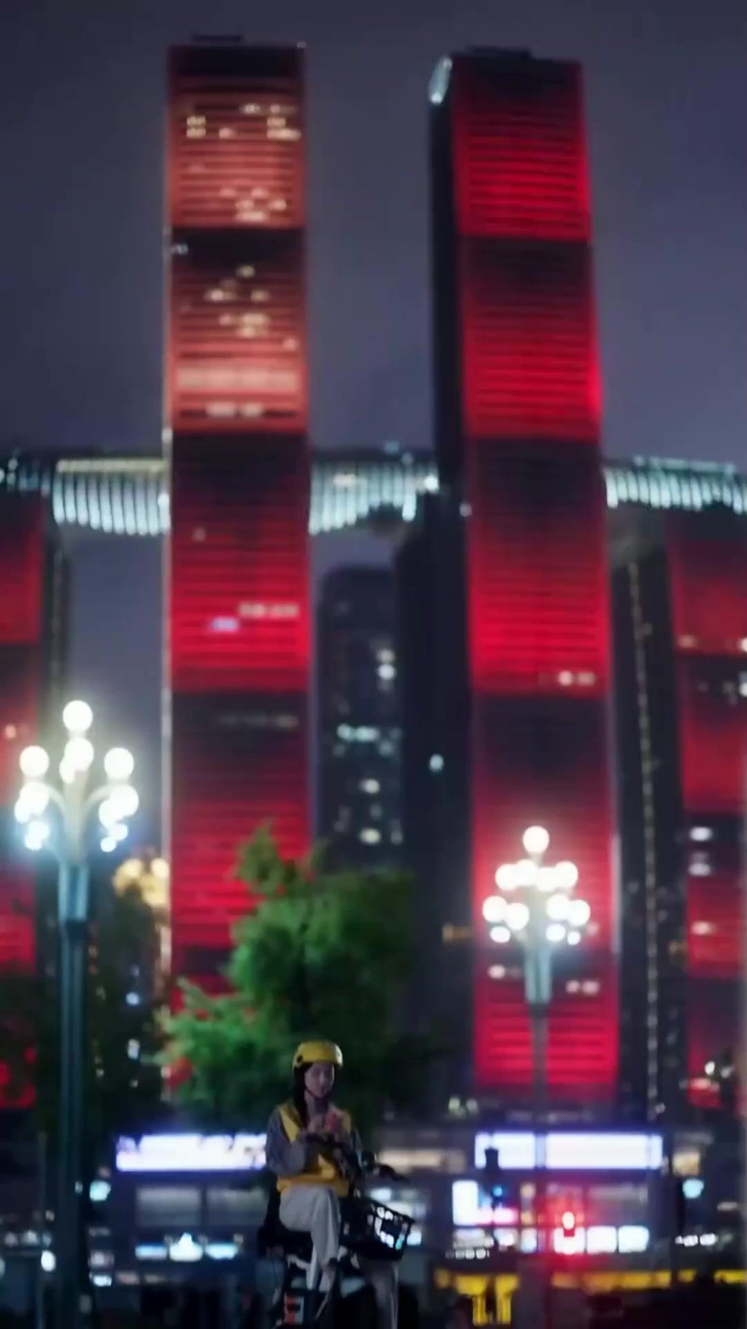 (吹き替え) 人生リセット！拾った男は御曹司だった！？