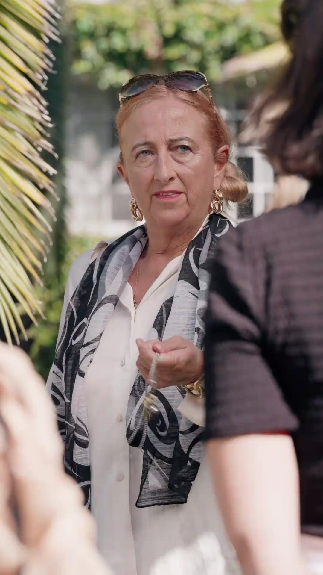 (Doblado) Con el mafioso que rechazaste