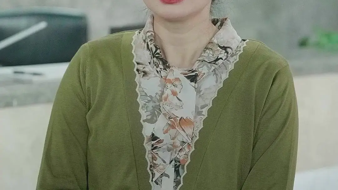 Thief Under Roof: When the Foyer Becomes a Confessional