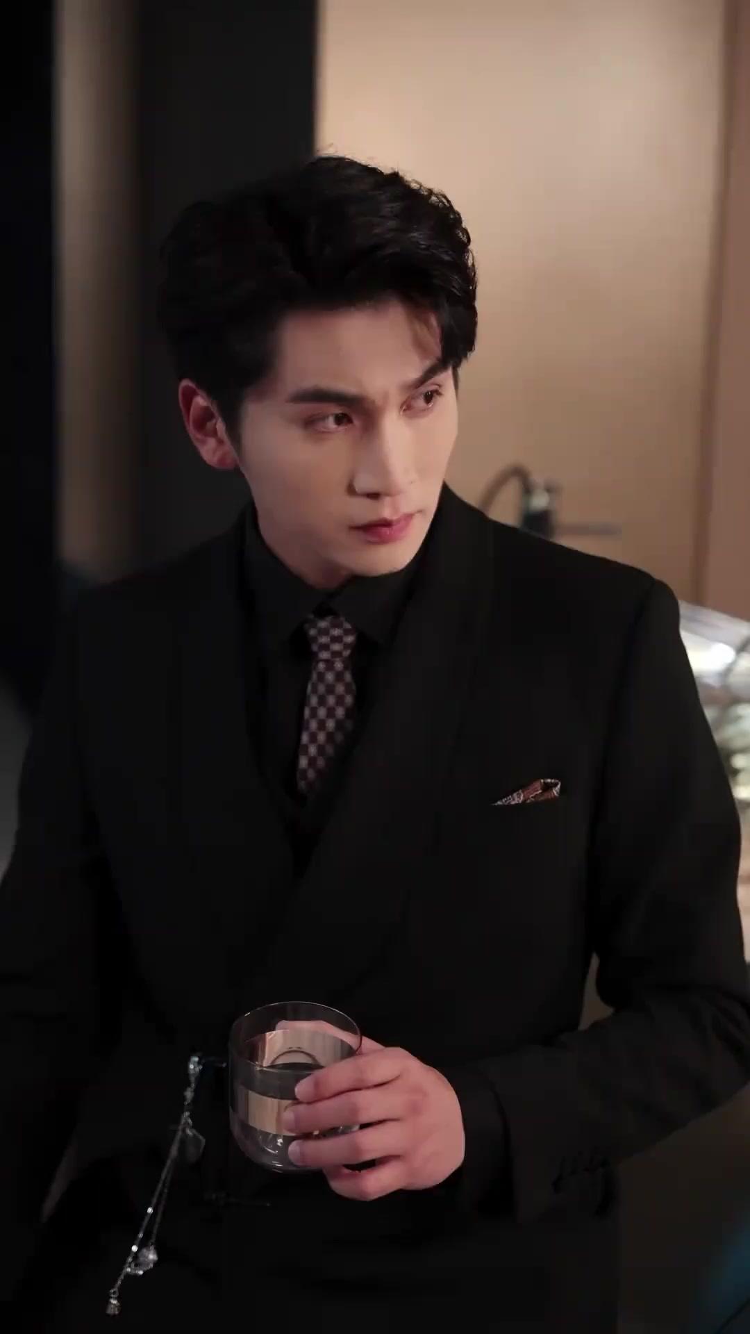 (Dublagem) O Brilho da Srta. Joana