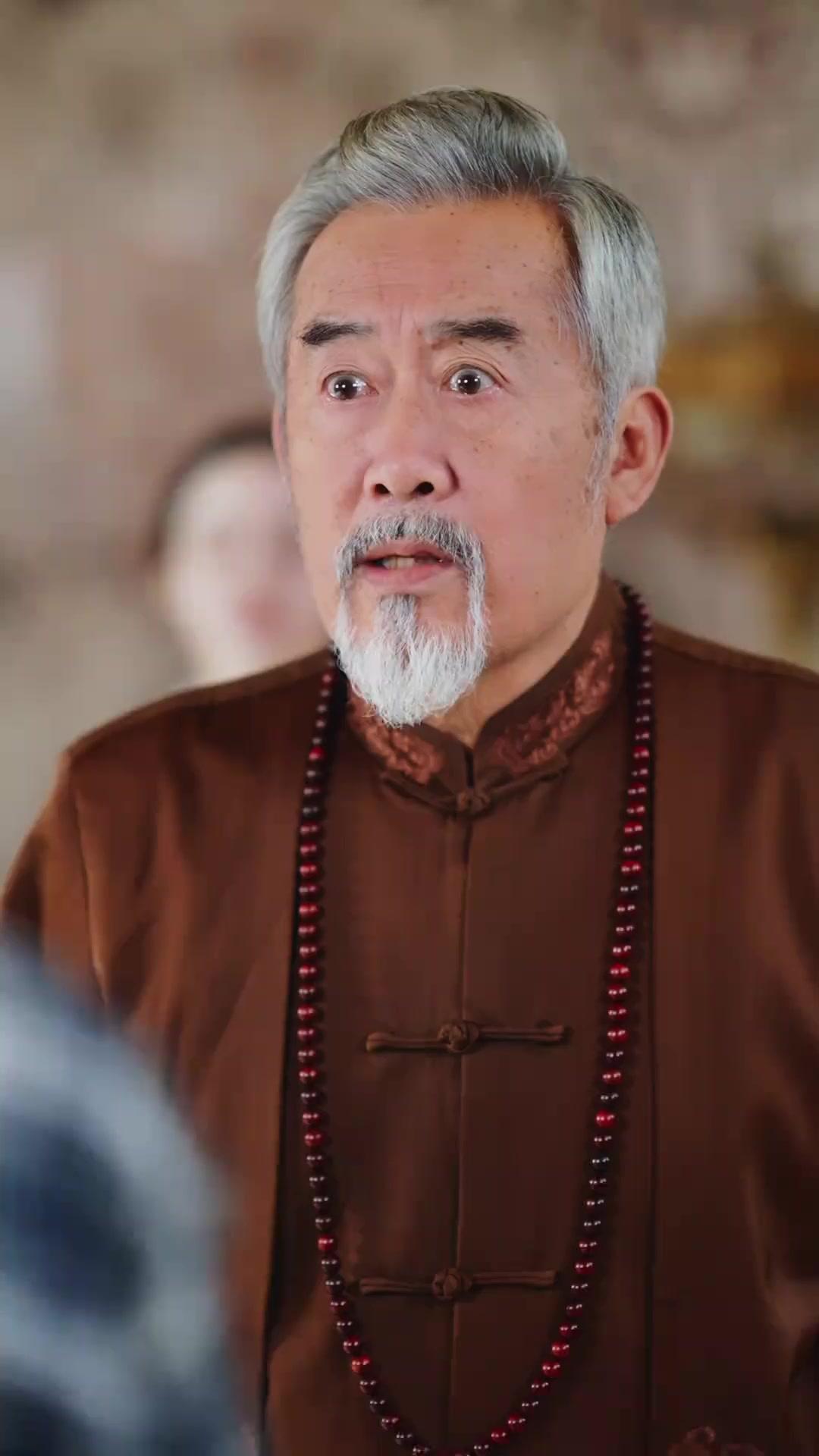 Mamoncita visionaria salva al clan