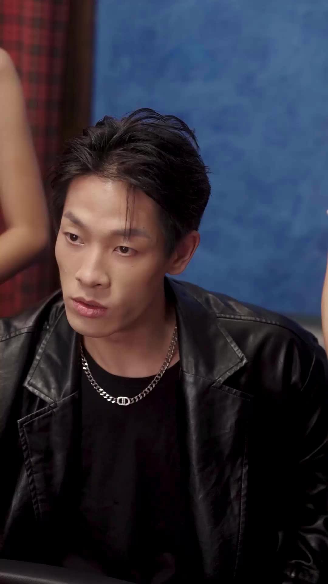 دموع في صمت