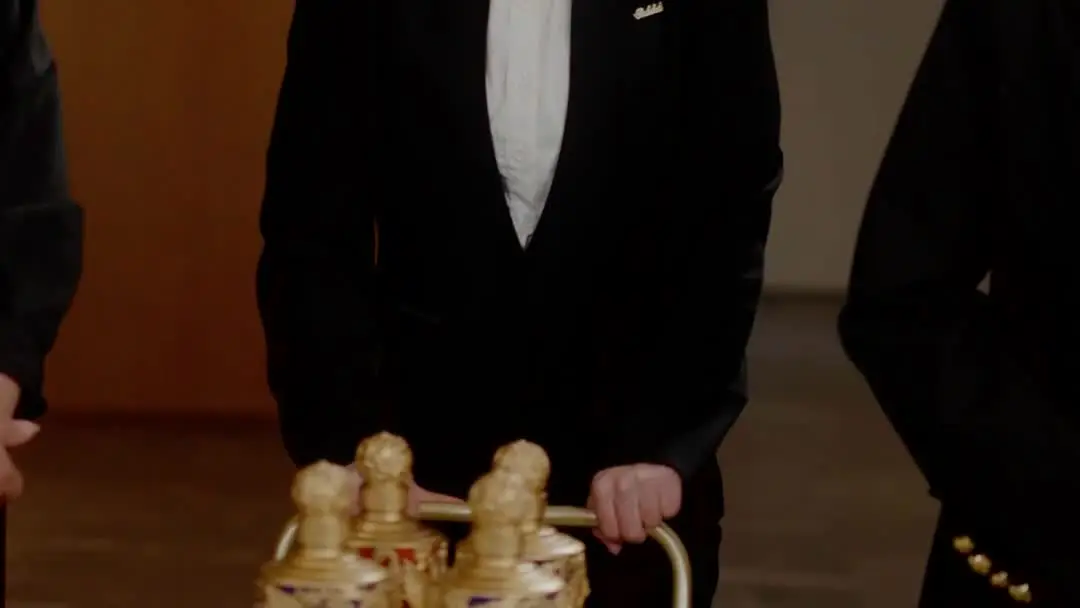 The Double Life of My Ex: Where Every Gesture Is a Lie