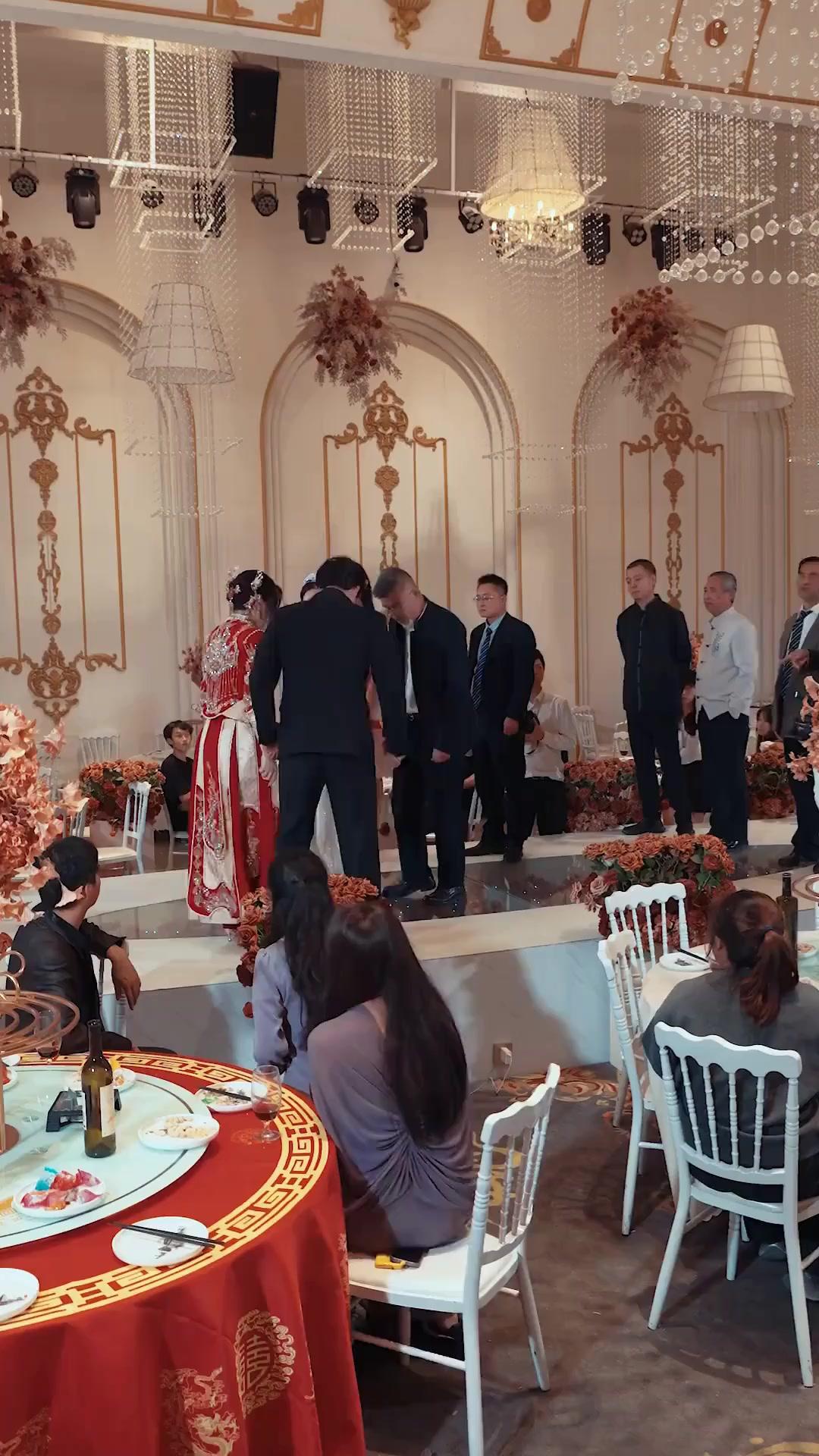 (Sulih suara) Buket Bungaku Bernilai Selangit