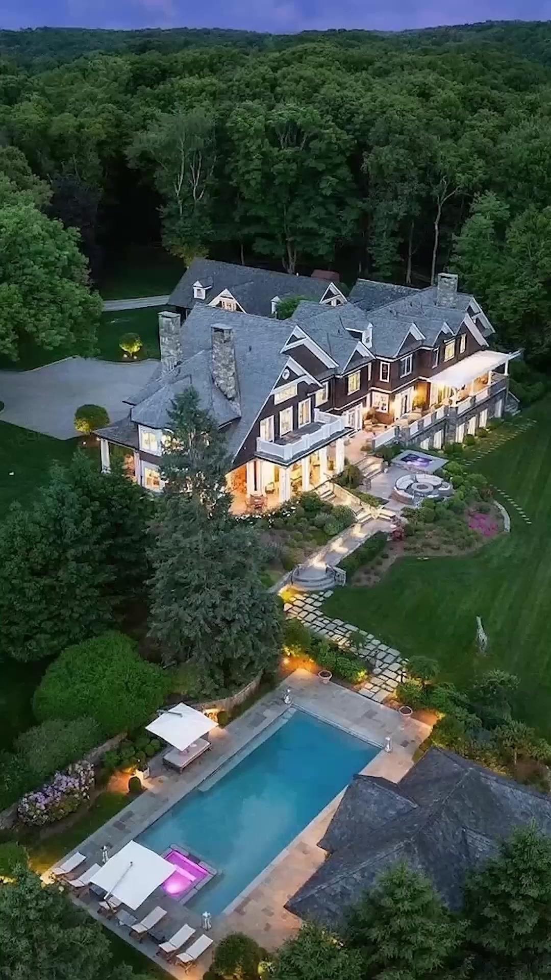 Credevano Fosse Nessuno, Era l’Erede