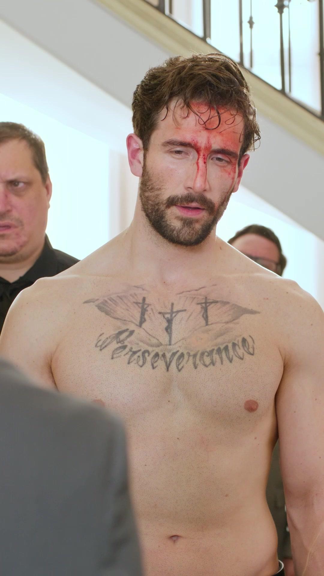  The Rose Comes With Thorns