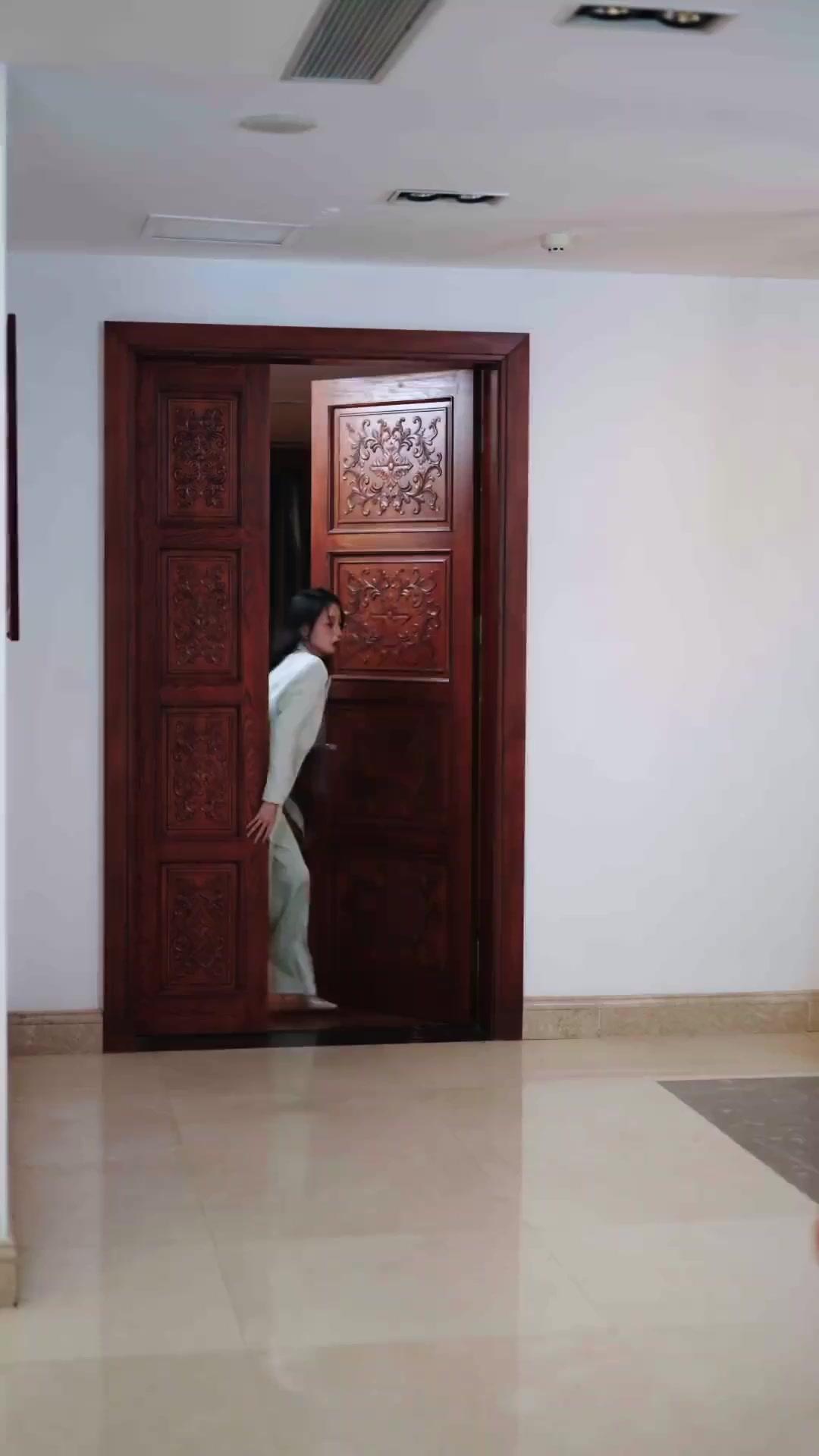 (吹き替え) 千回の裏切り：御曹司は振り向かない！