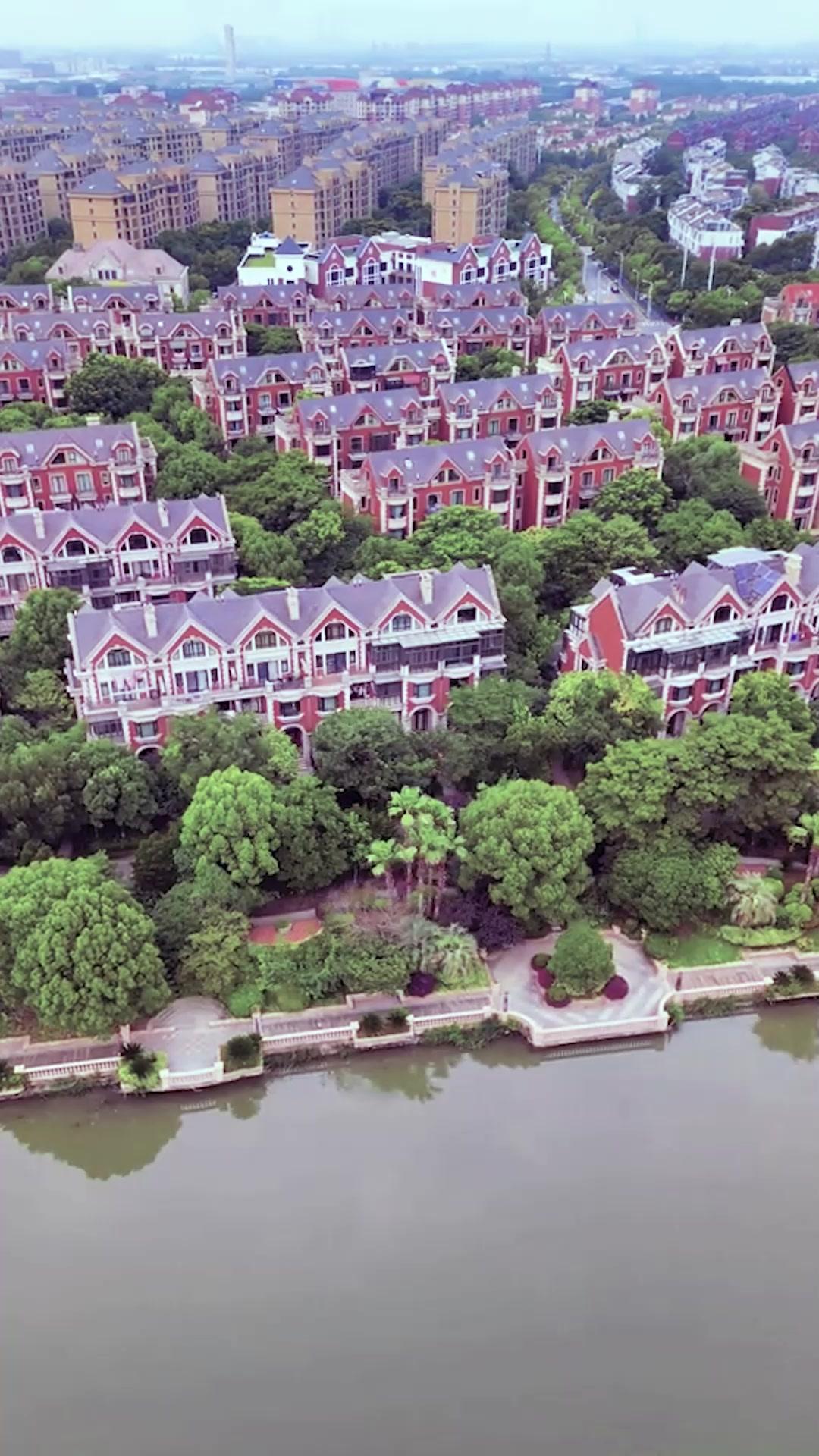 10 ANS DE MENSONGES... QUI VA PAYER ?