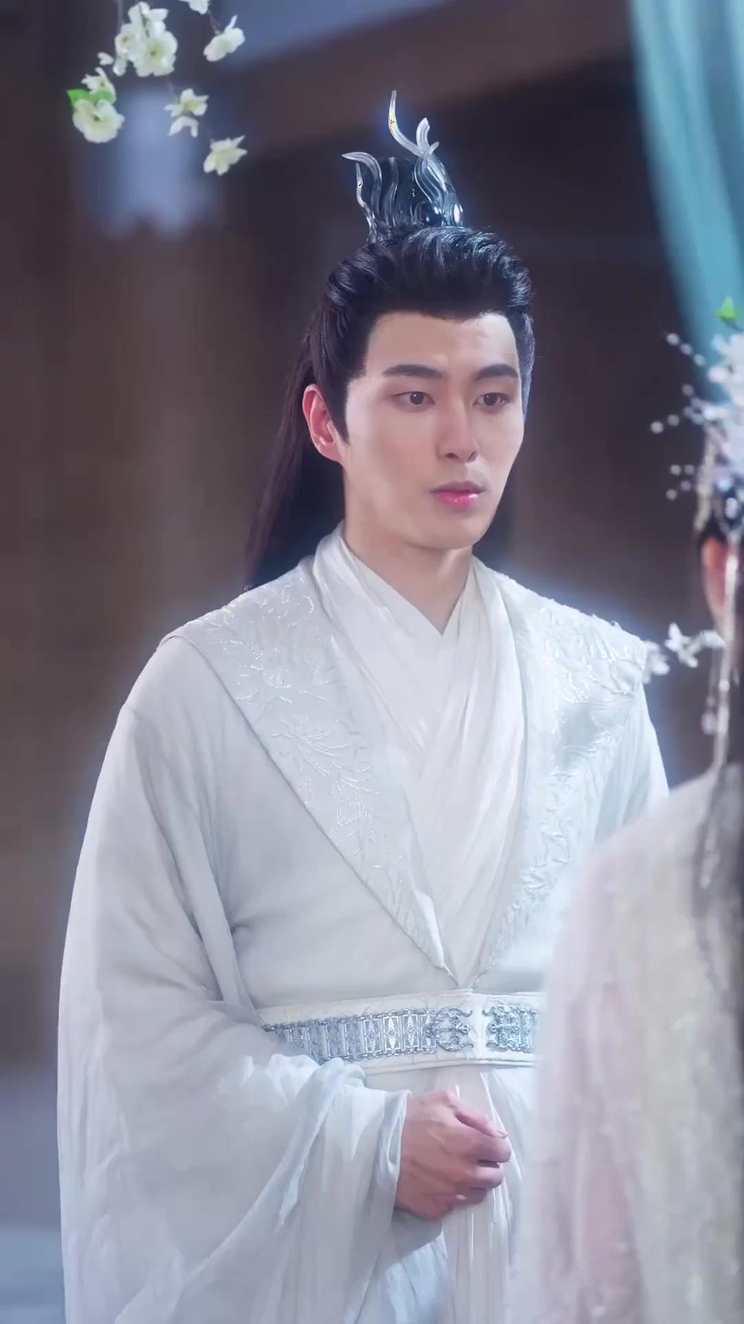 (Doblado) Lo hice rey, me encadenó