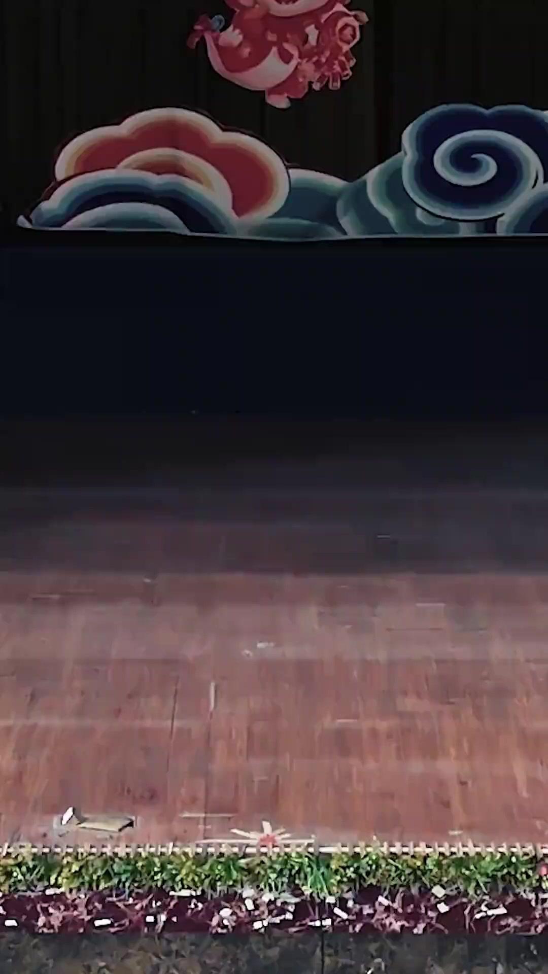 (Dubbed)No Cup, Just Smash!