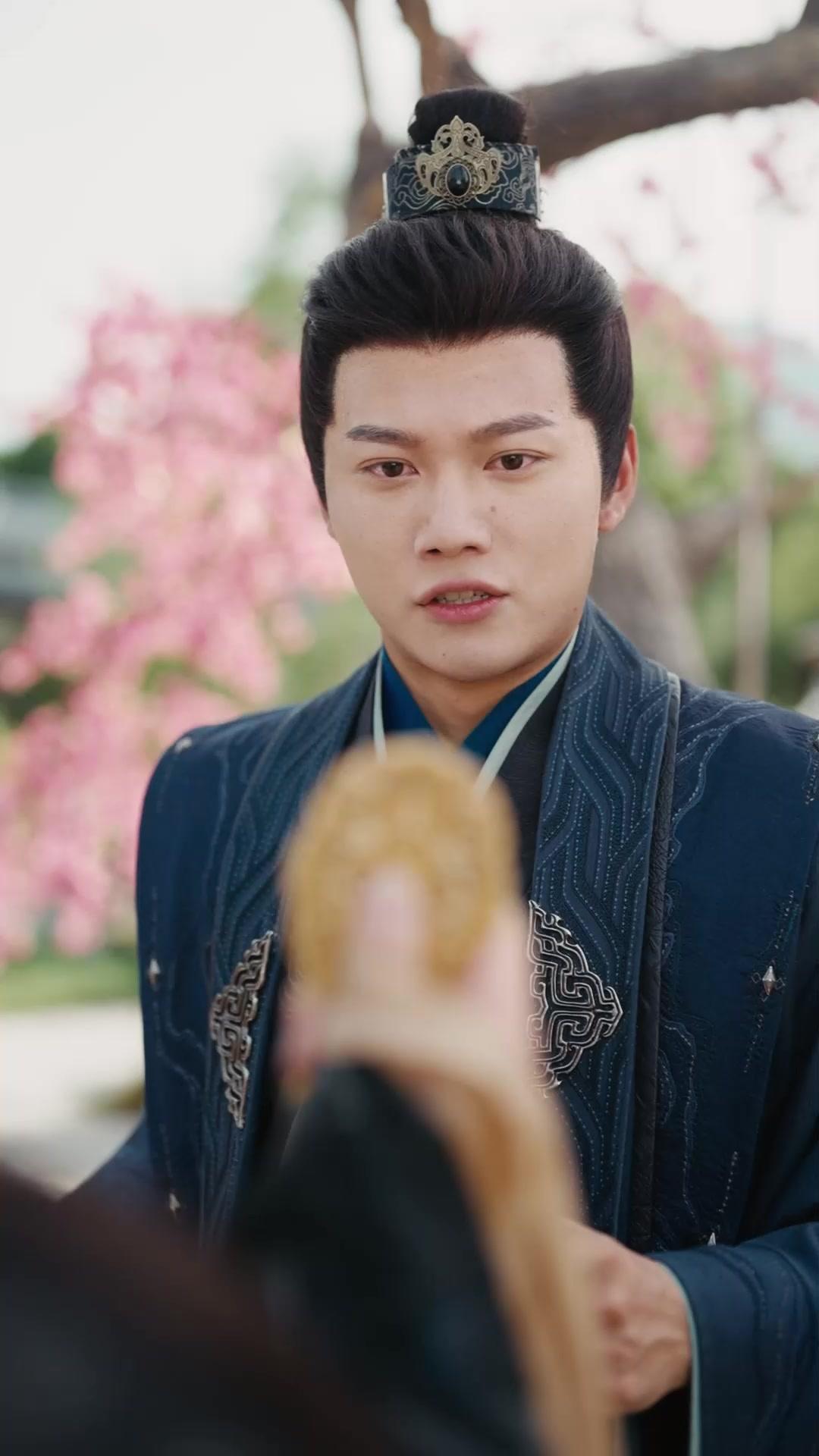 담장 너머의 운명