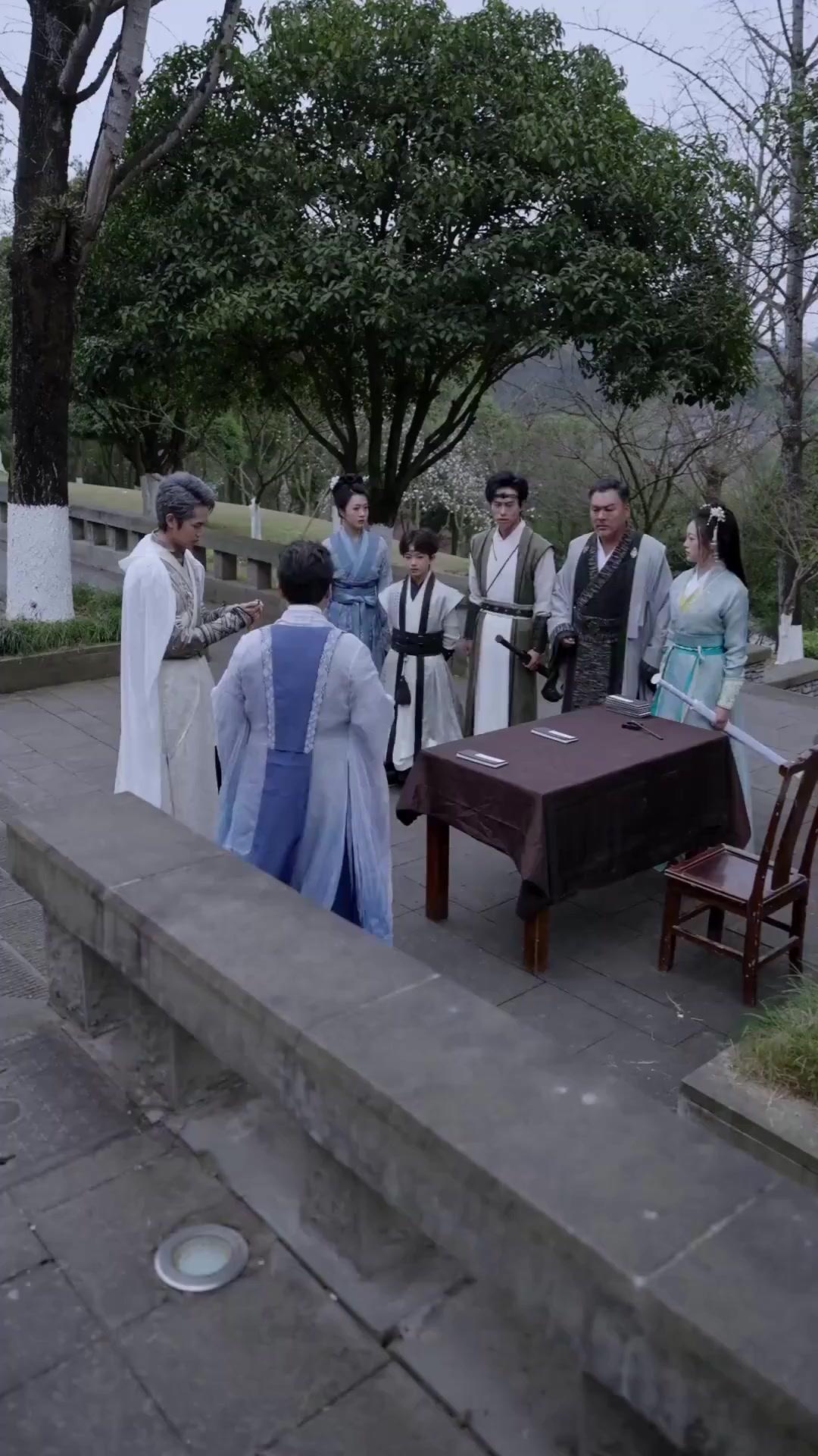 (Doblado)Maestro Joven de la espada