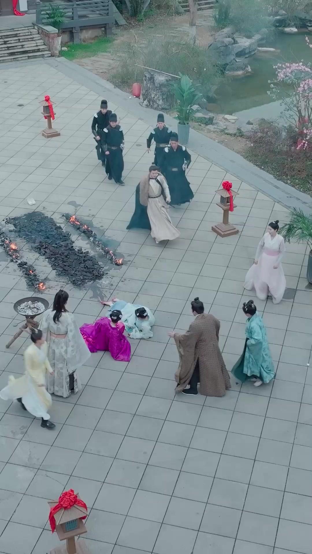 (Doblado)La reina del destino