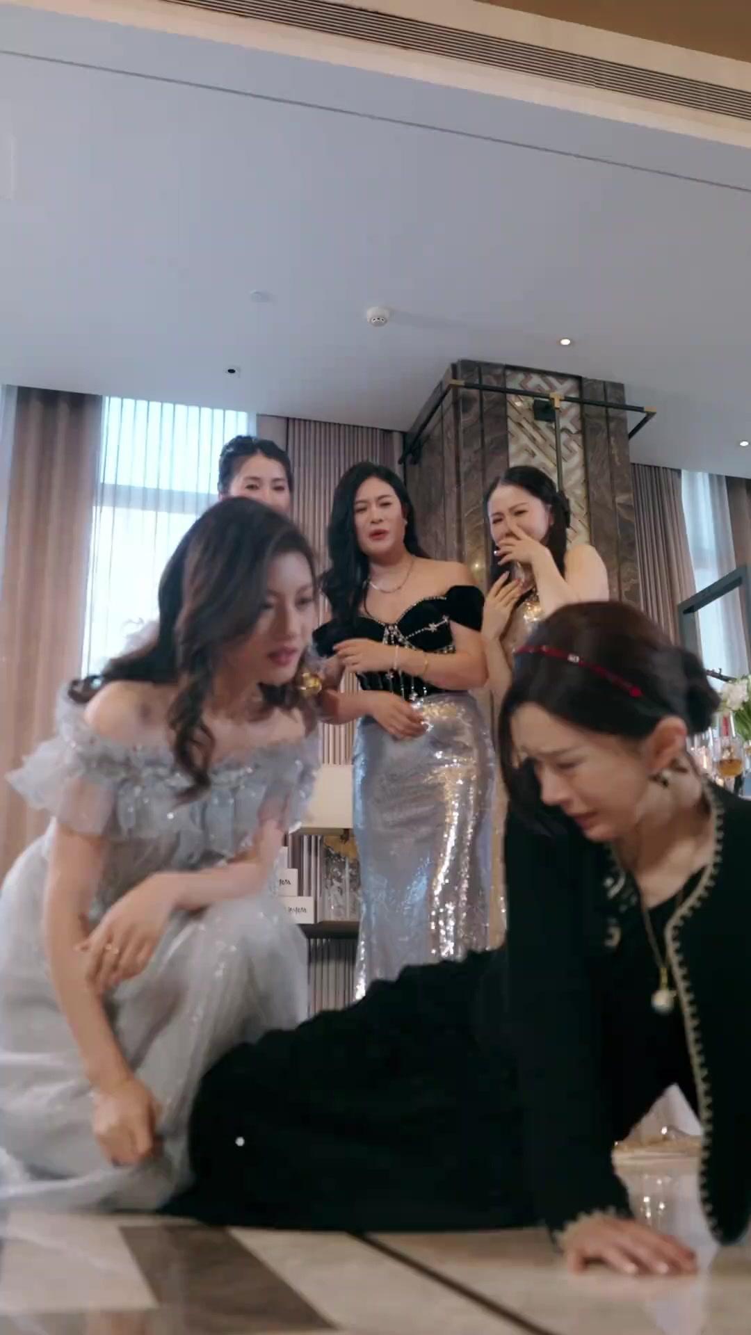 Aynadaki Yabancı Kişi