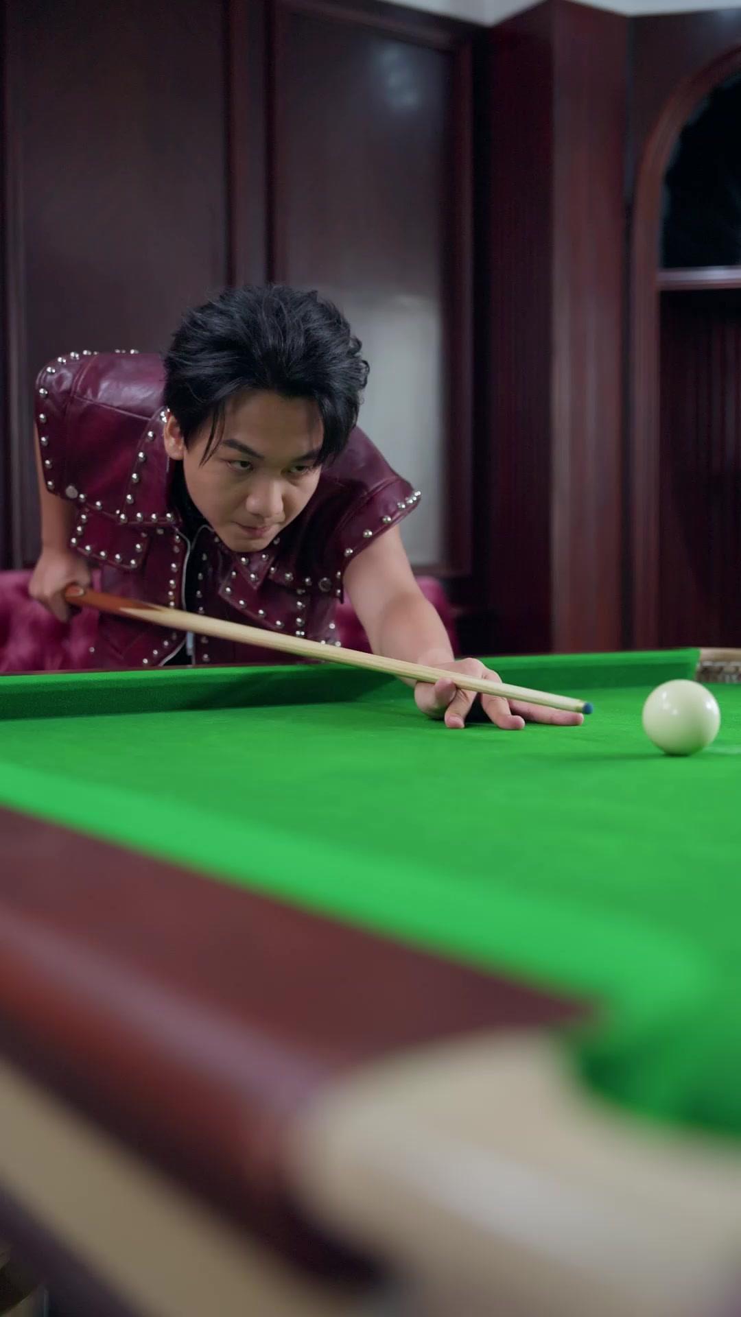 DIEU DU BILLARD : RETOUR DU MASQUE