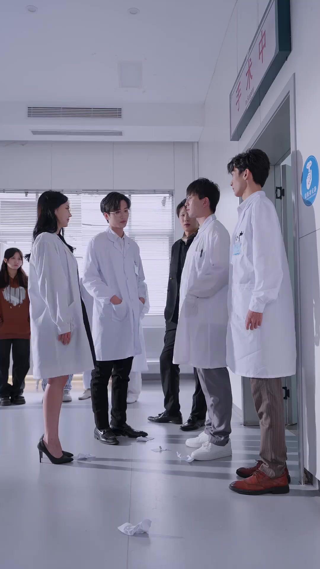 Dokter Jenius Mau Cerai