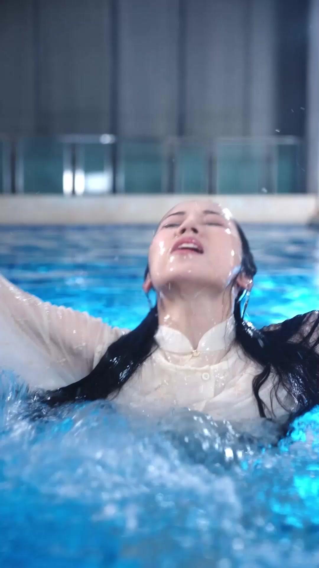 La perla dipinta tra le nuvole