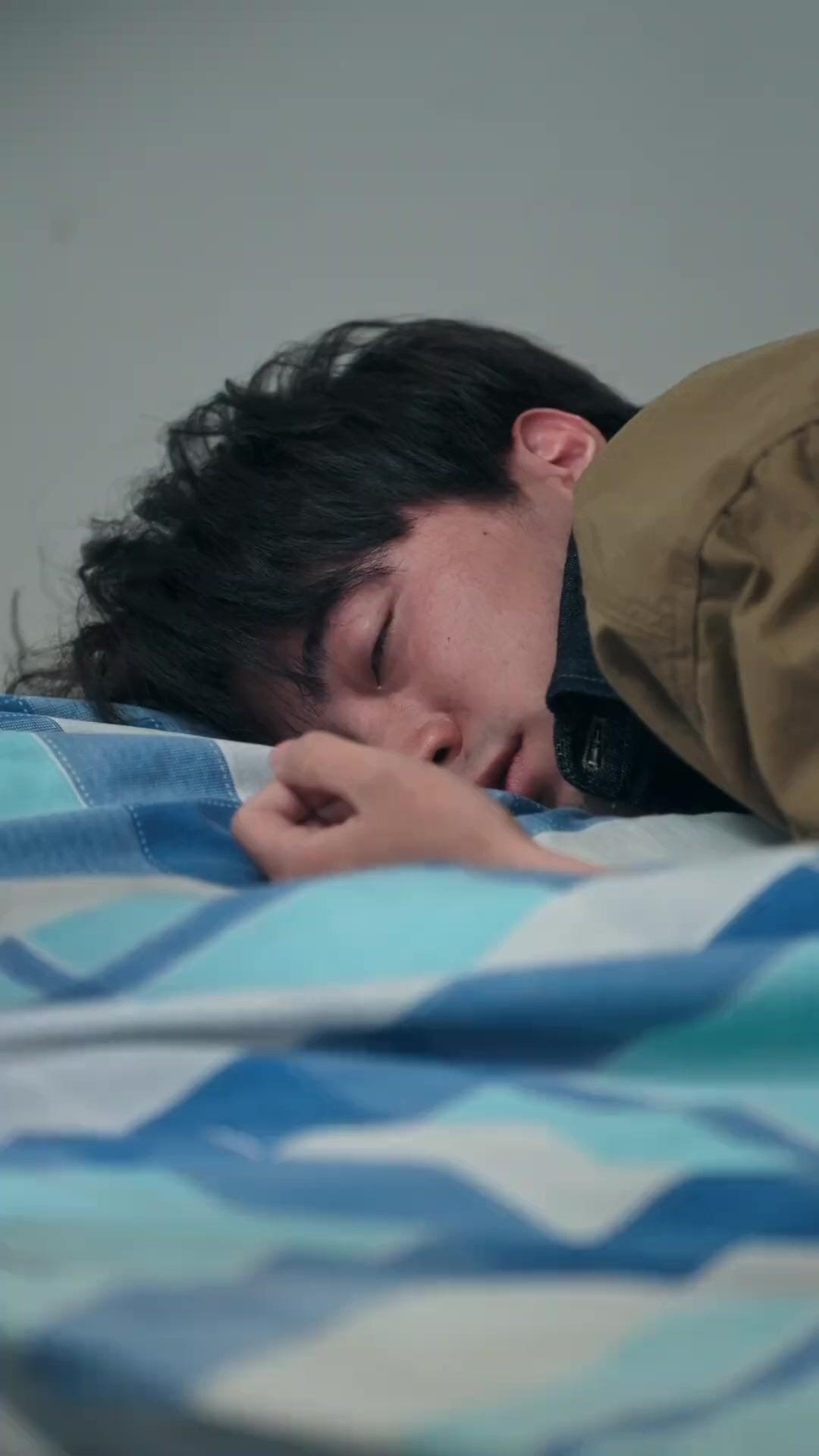 Antara Kita: Laut dan Bukit