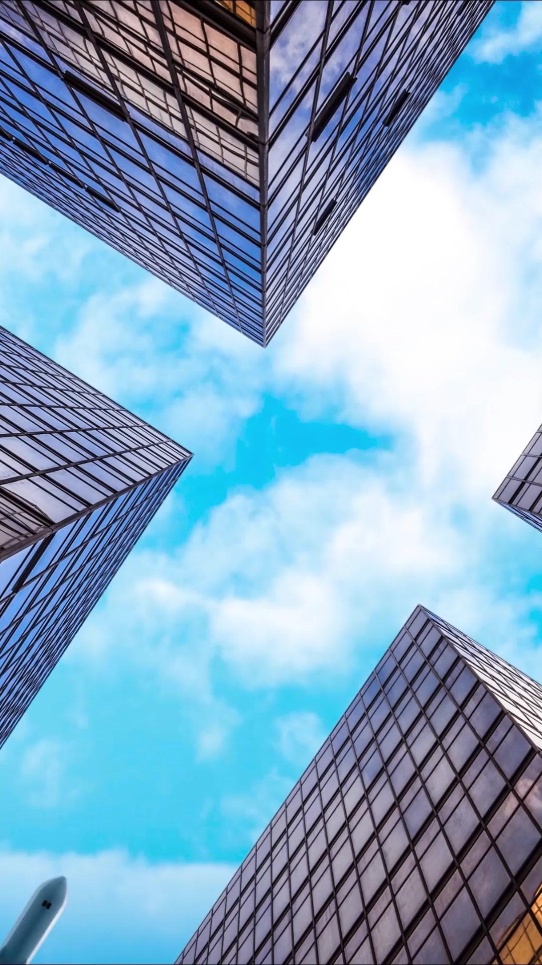 Dad’s Back! Kneel, Fakers!