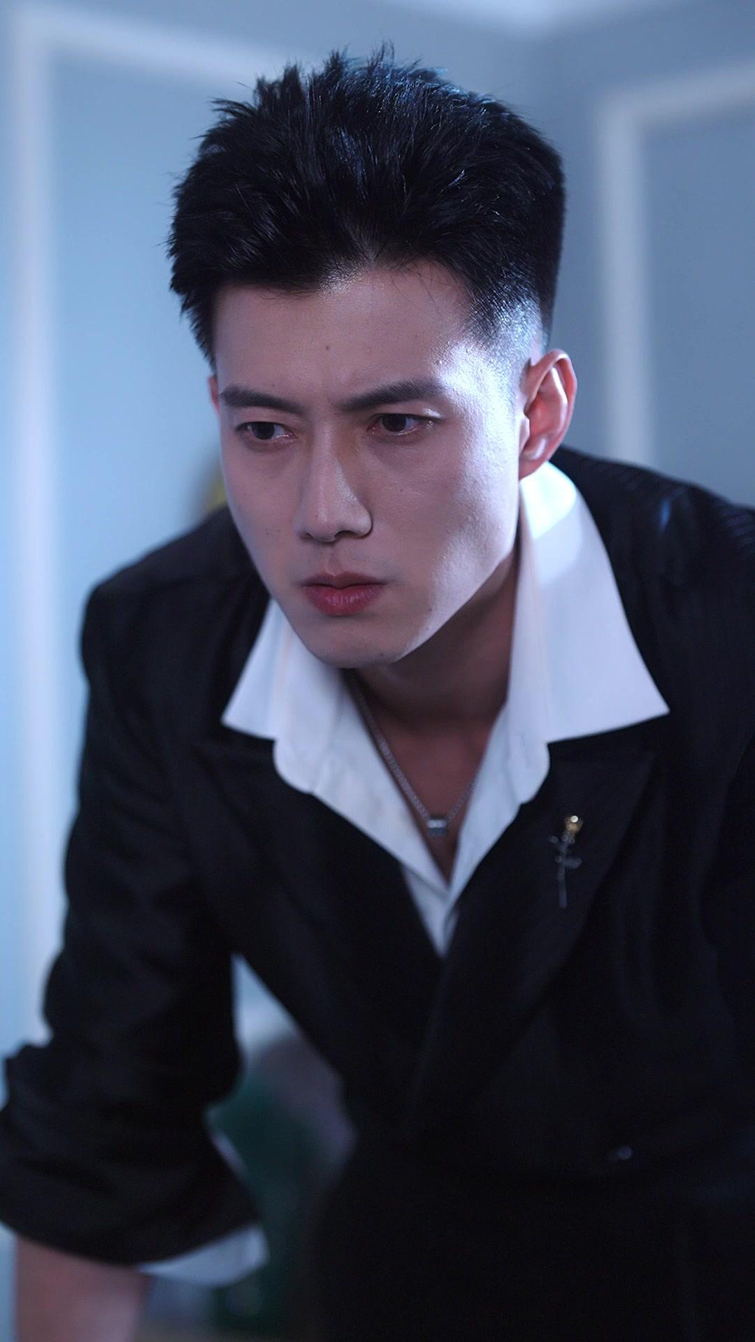 Bunga Berduri di Ruang Sidang