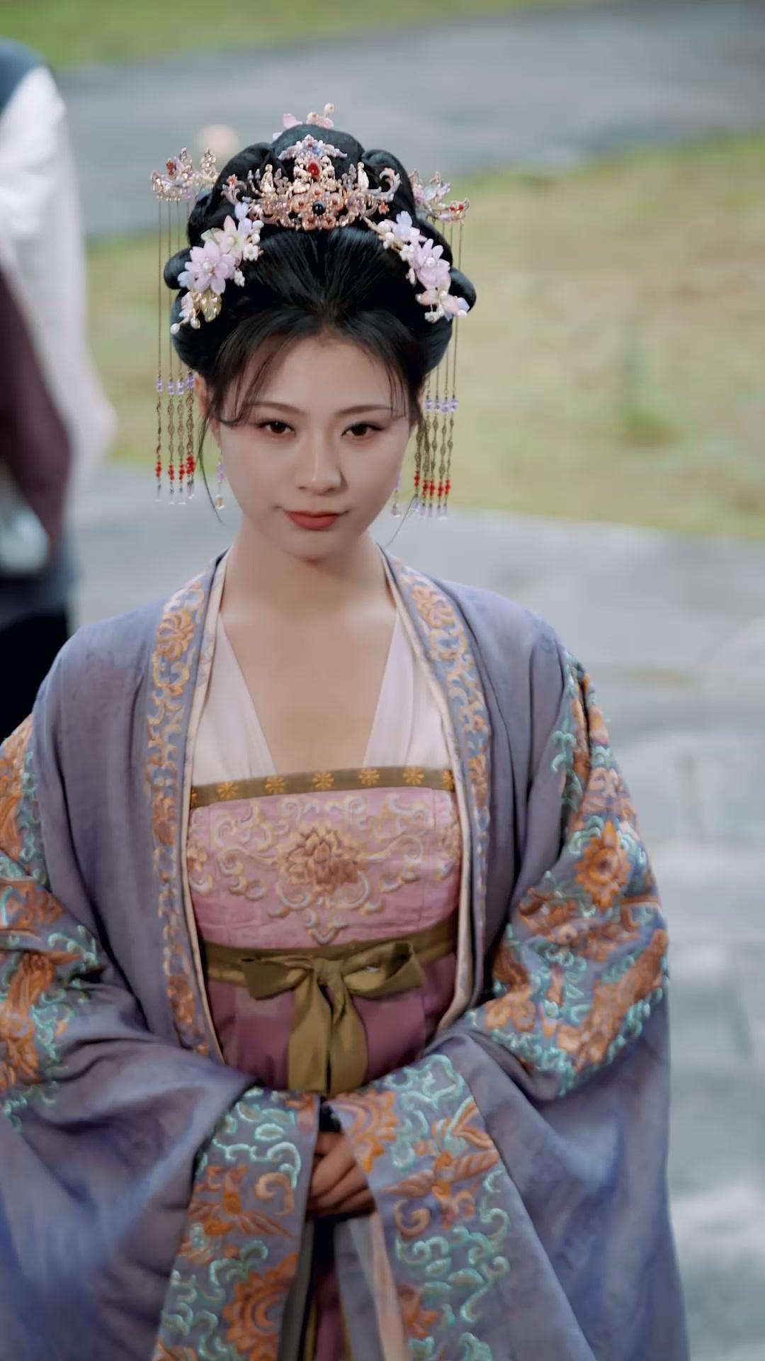 Kiss or Kill: The Consort's Return