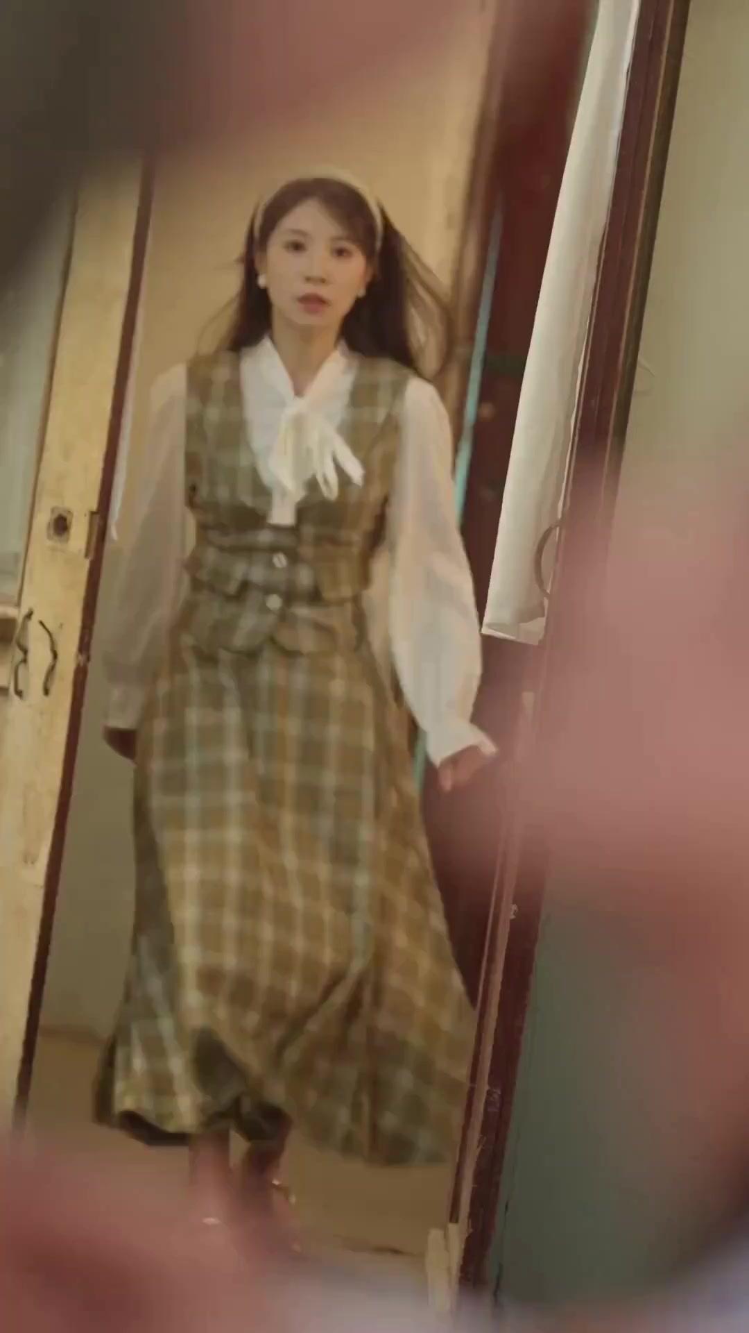 (Dubbed) On Pointe, Off Guard